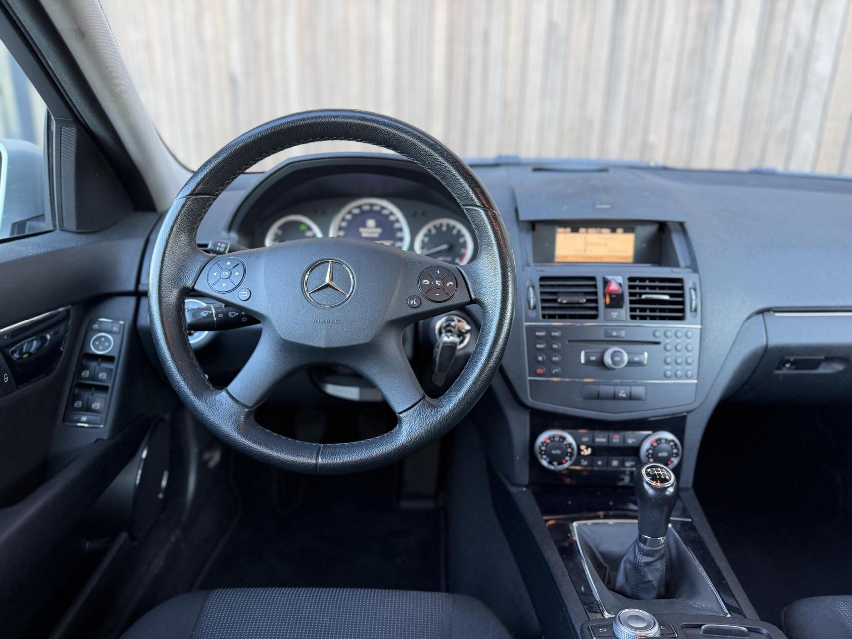 Foto van Mercedes-Benz C 180 Kompressor