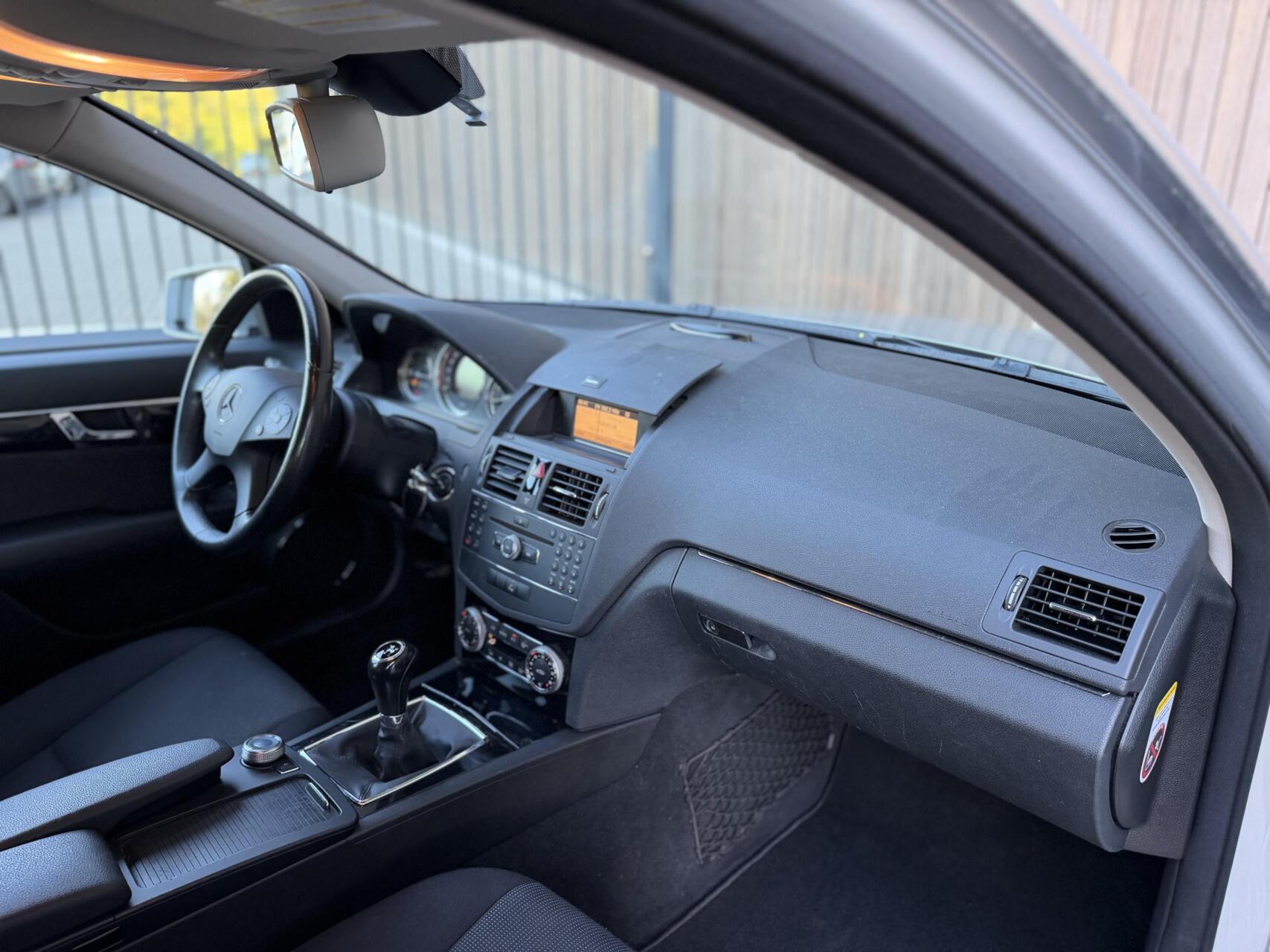 Foto van Mercedes-Benz C 180 Kompressor