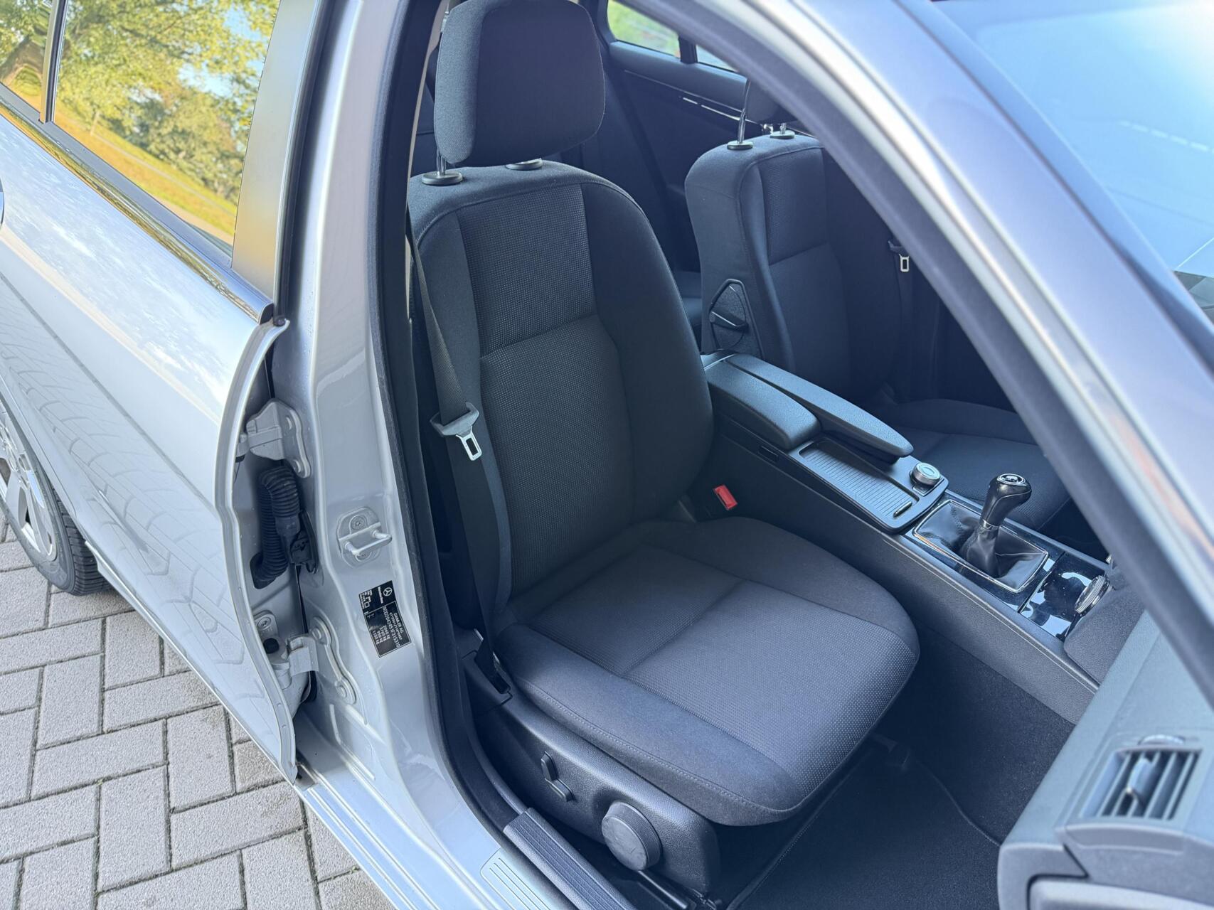 Foto van Mercedes-Benz C 180 Kompressor
