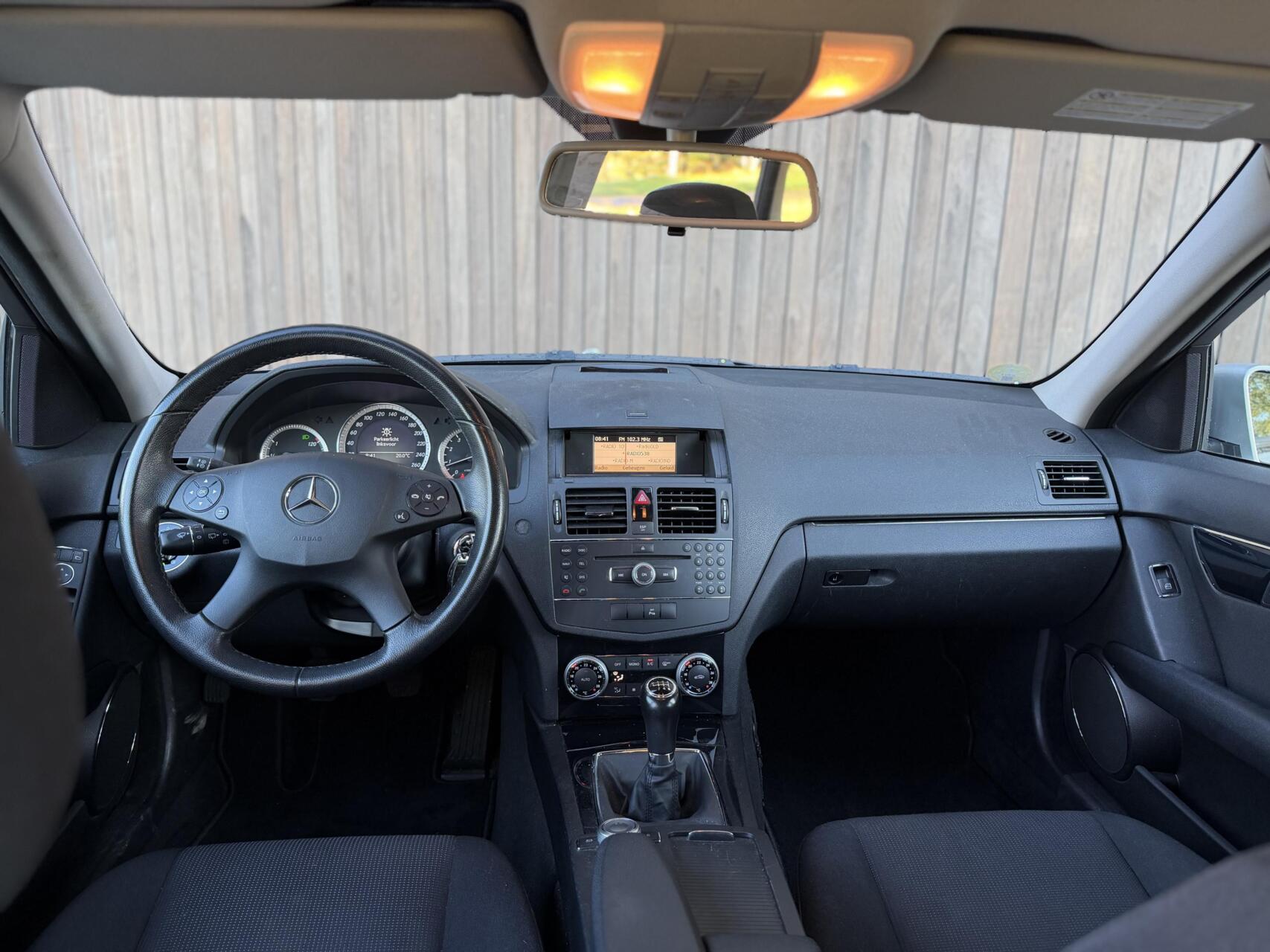 Foto van Mercedes-Benz C 180 Kompressor