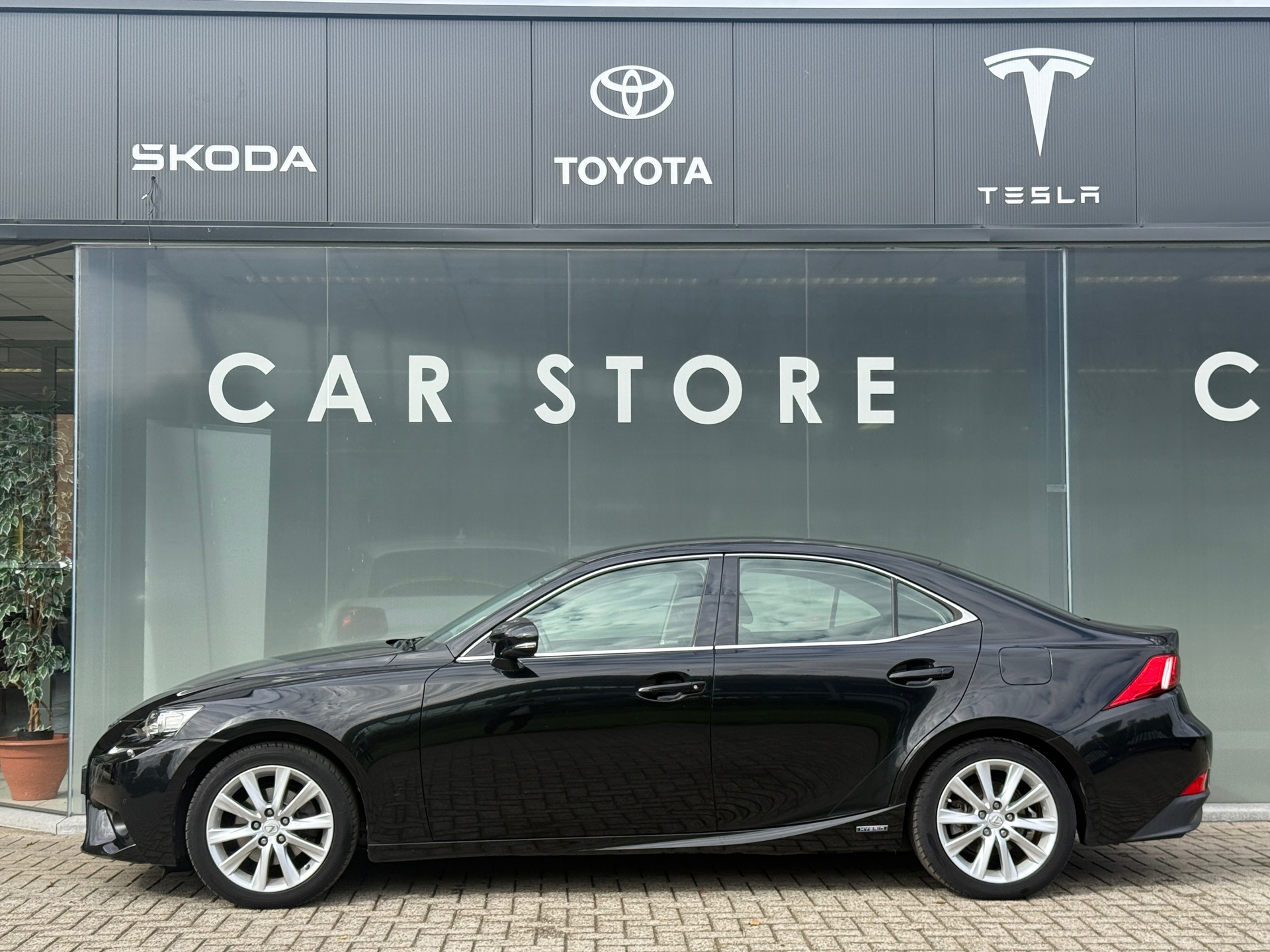 Foto van Lexus Lexus Is300h