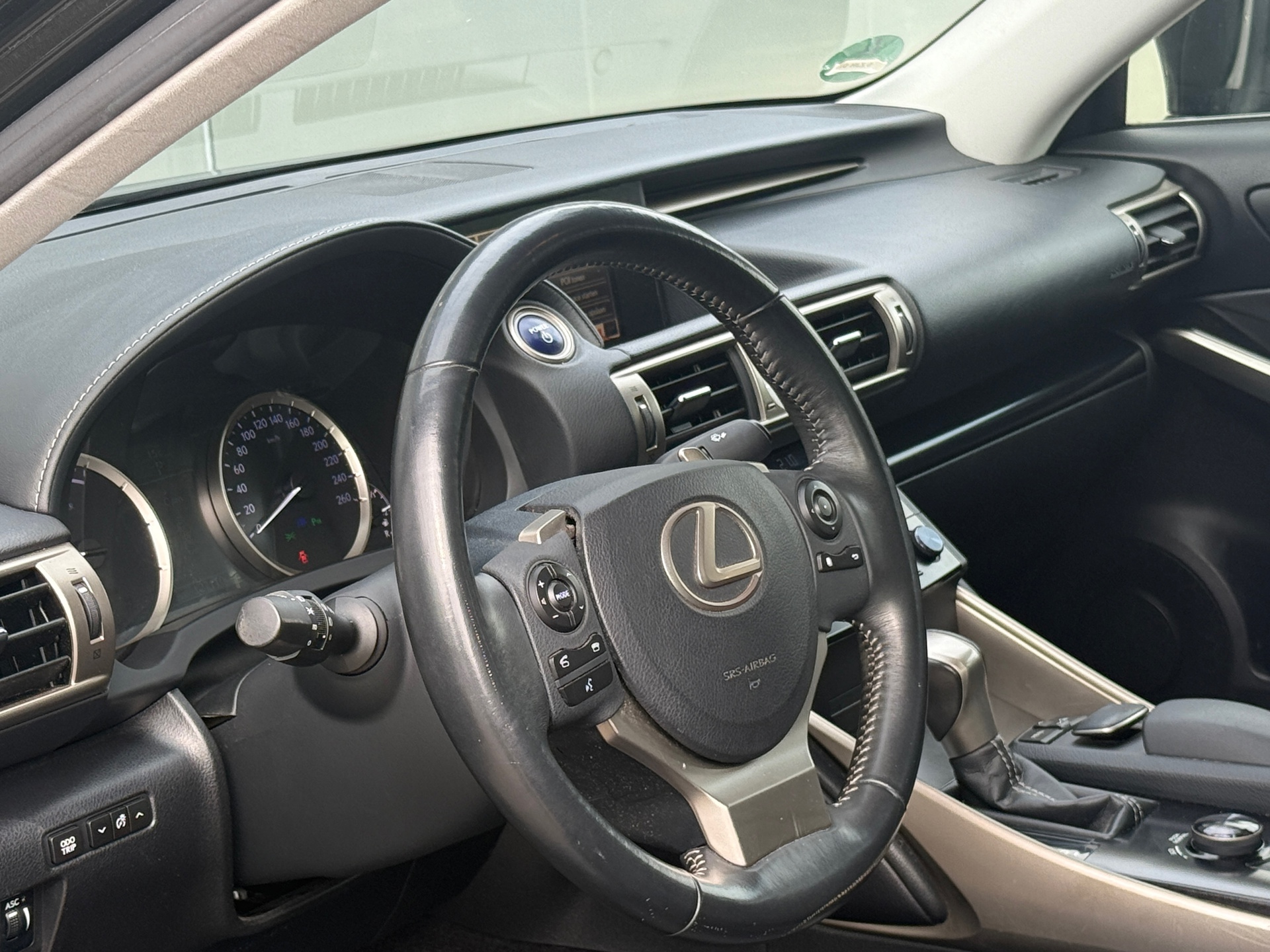 Foto van Lexus Lexus Is300h