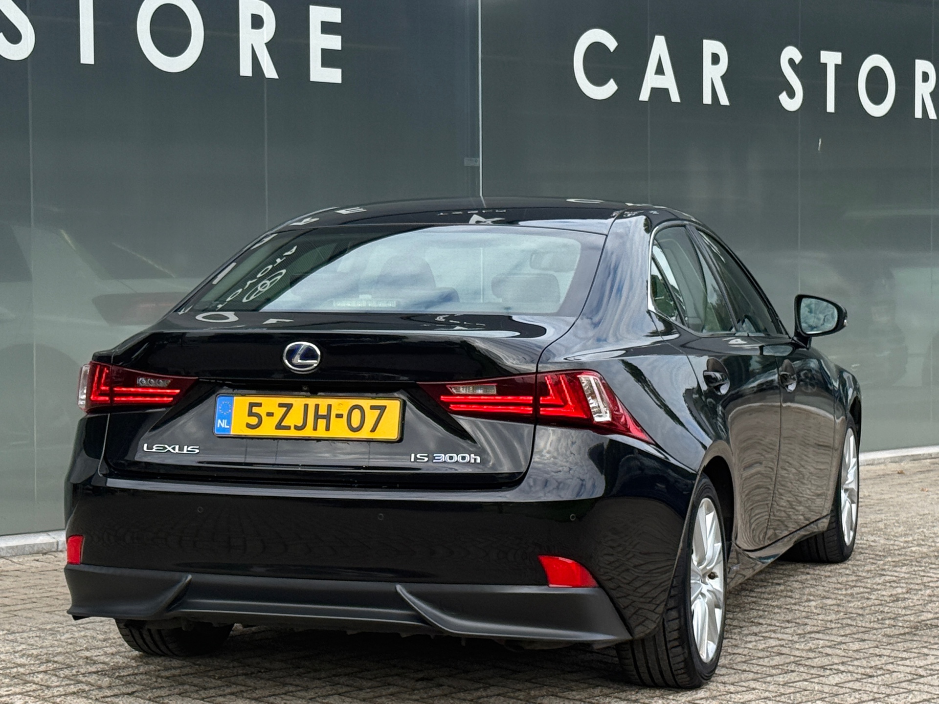 Foto van Lexus Lexus Is300h