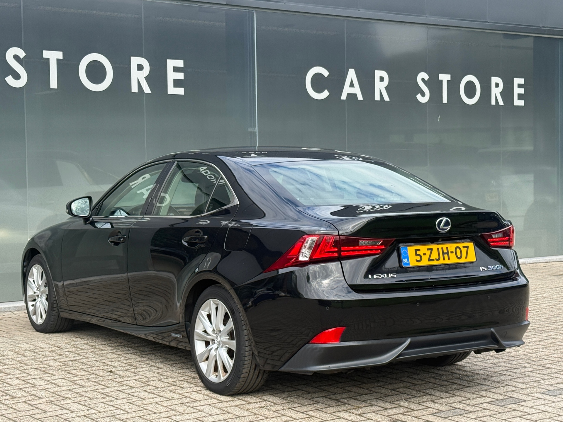 Foto van Lexus Lexus Is300h
