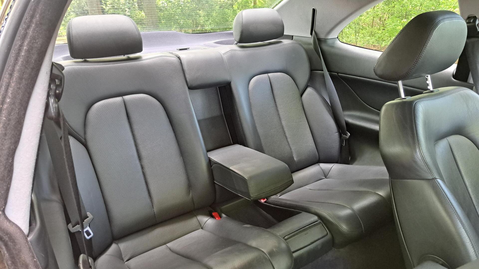 Foto van Mercedes-Benz CLK 320