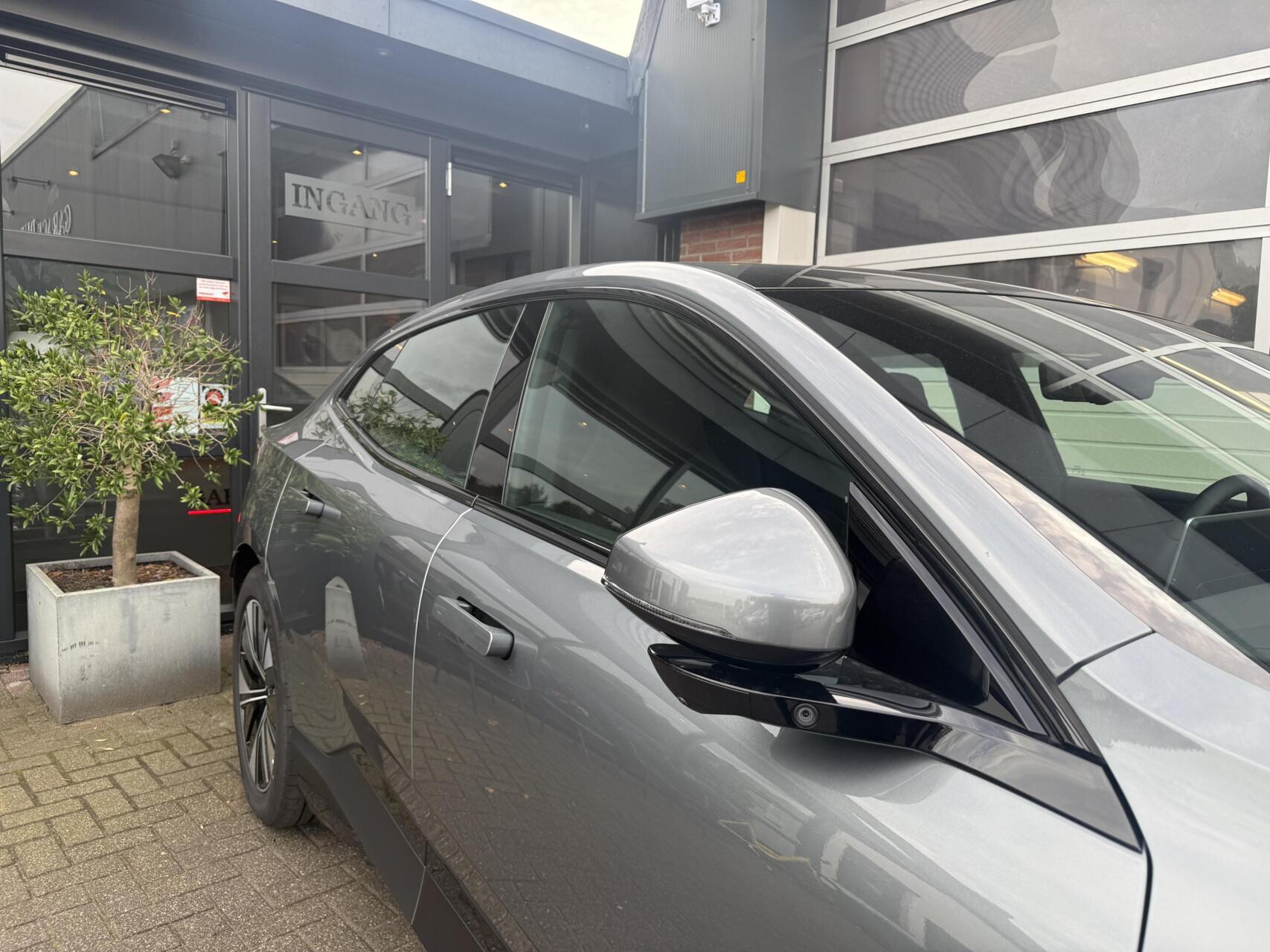Foto van Polestar 4