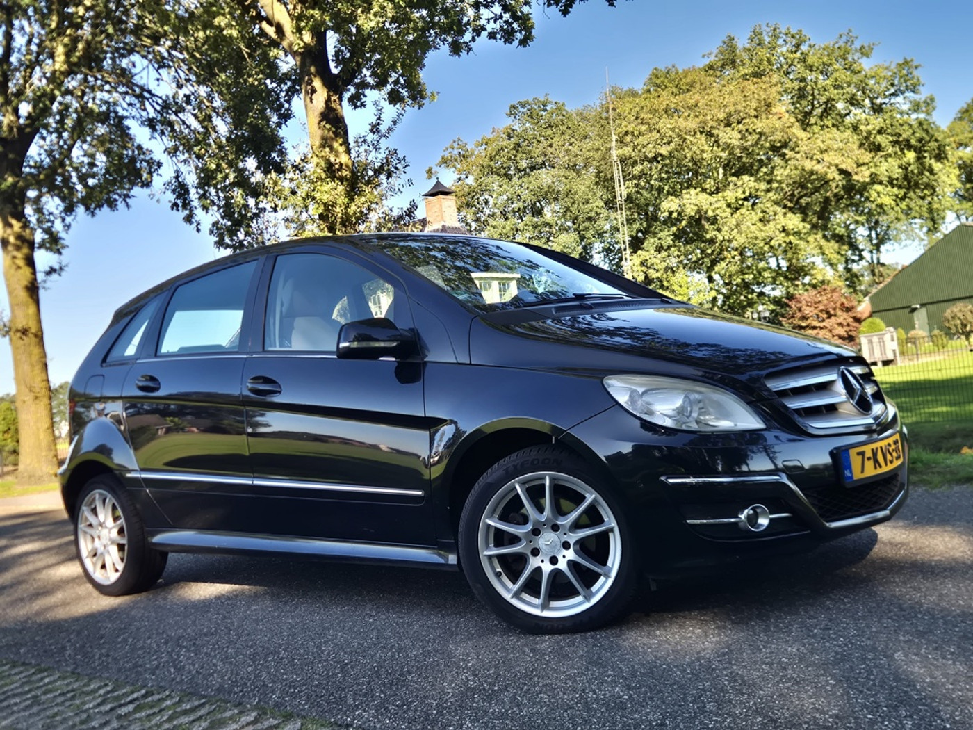 Foto van Mercedes-Benz B 200