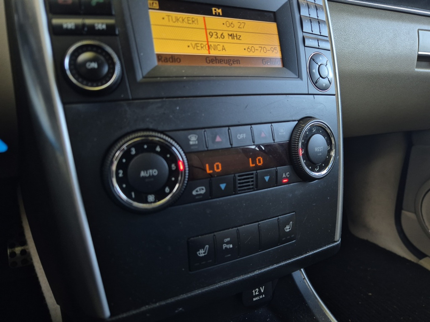 Foto van Mercedes-Benz B 200
