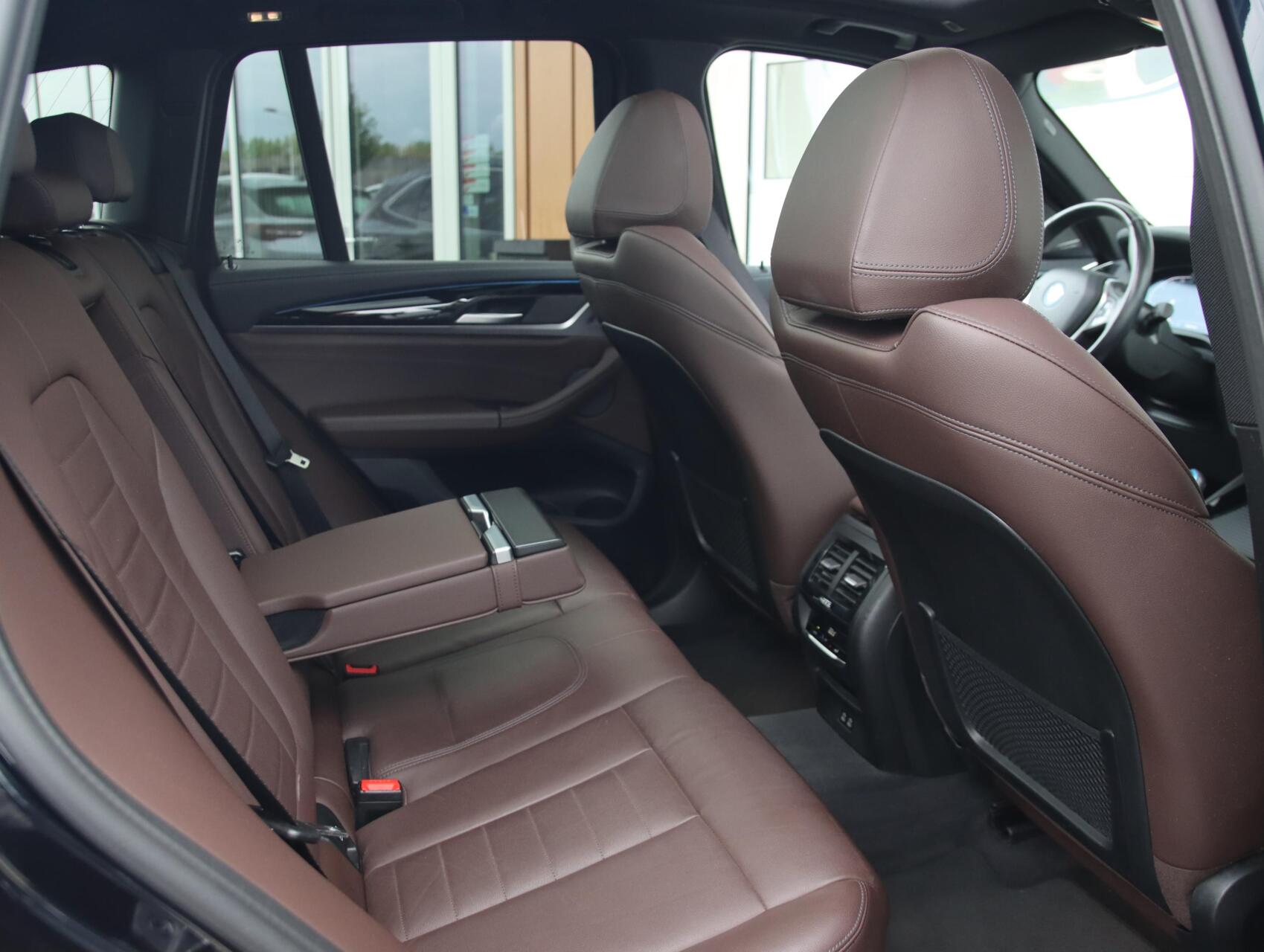 Foto van BMW Ix3