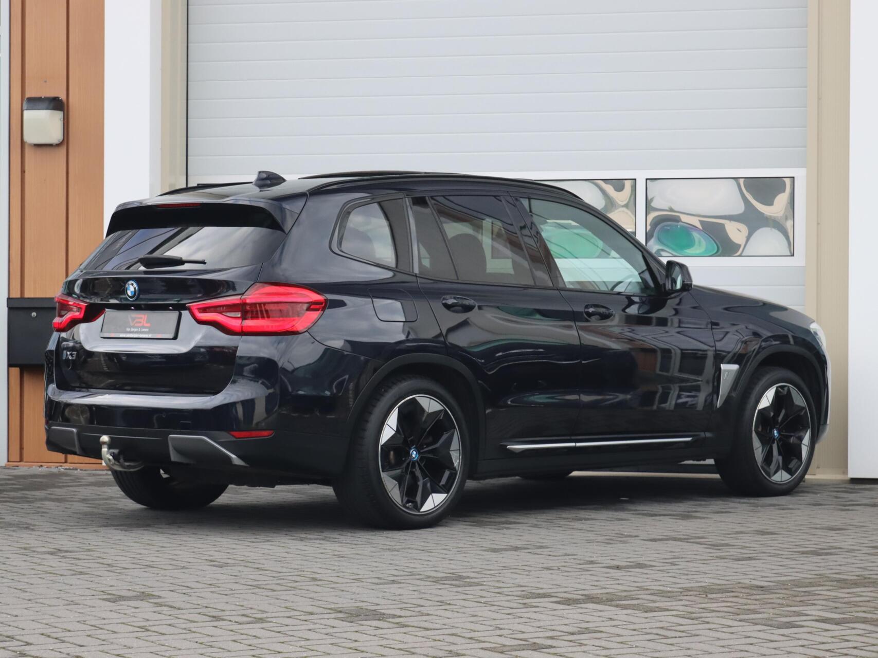 Foto van BMW Ix3