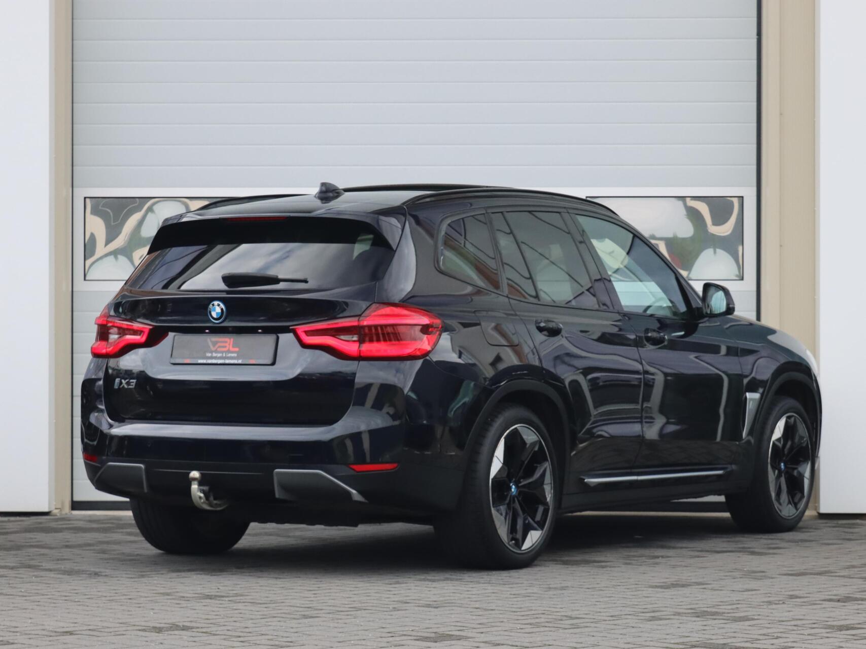 Foto van BMW Ix3