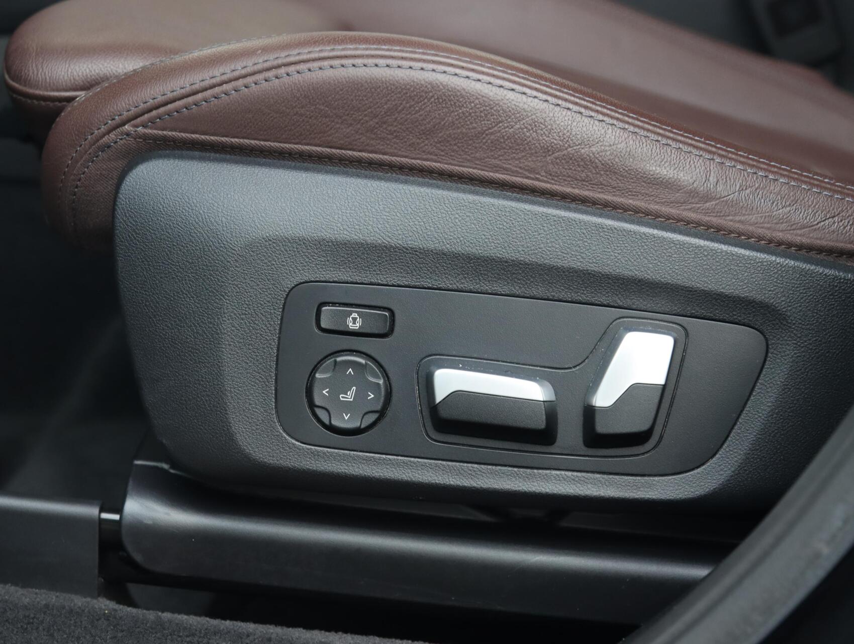 Foto van BMW Ix3