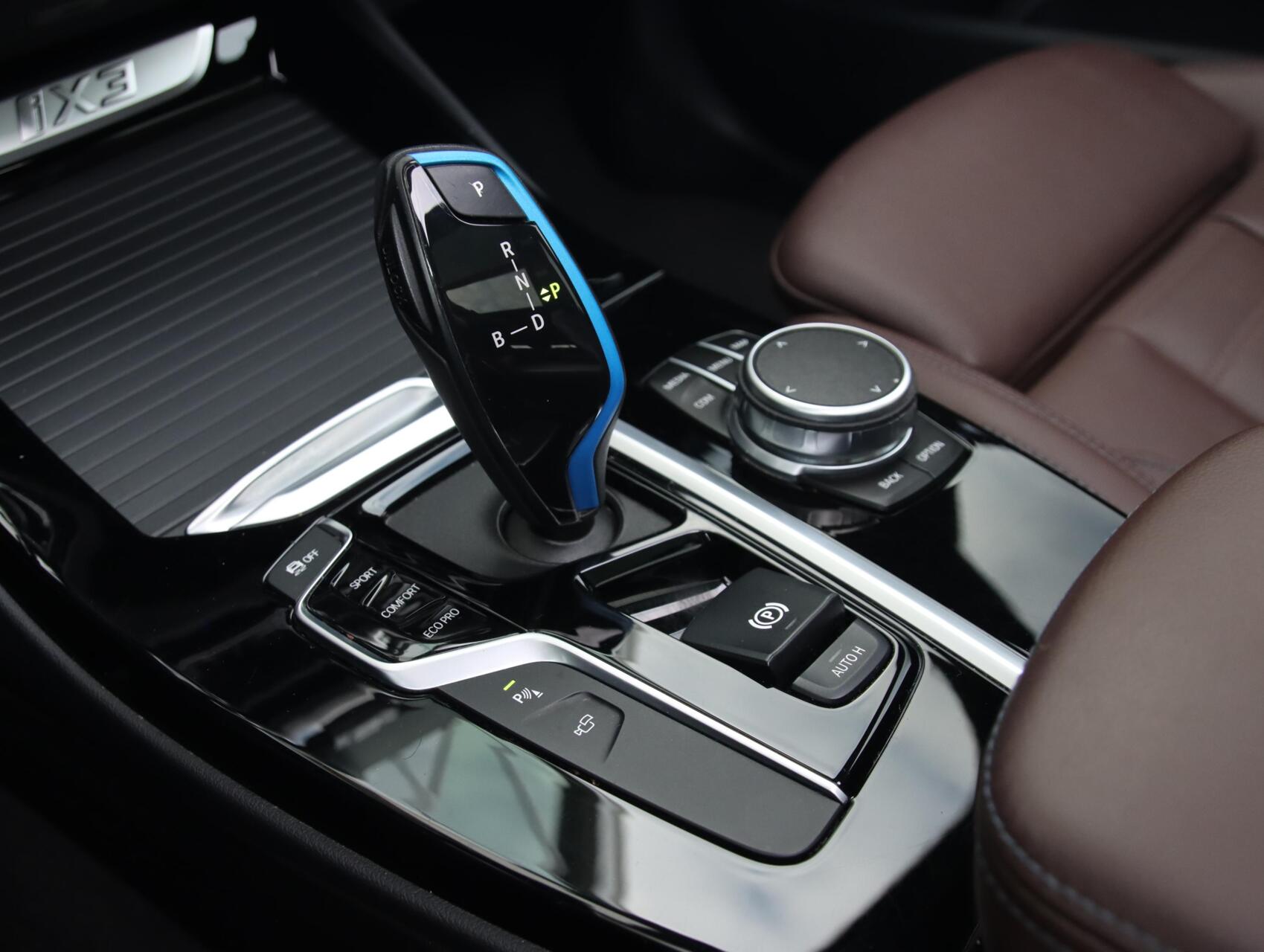 Foto van BMW Ix3