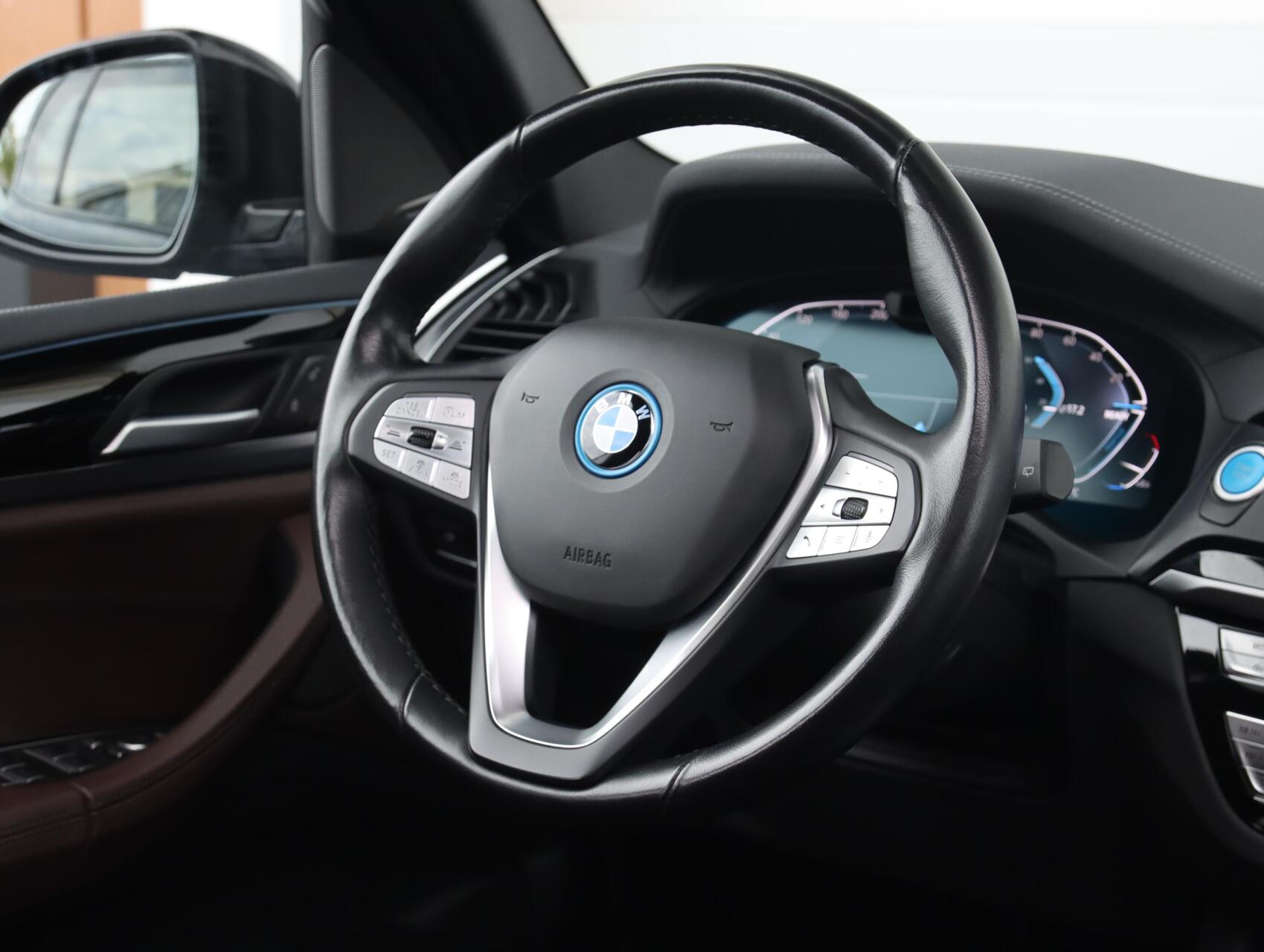 Foto van BMW Ix3