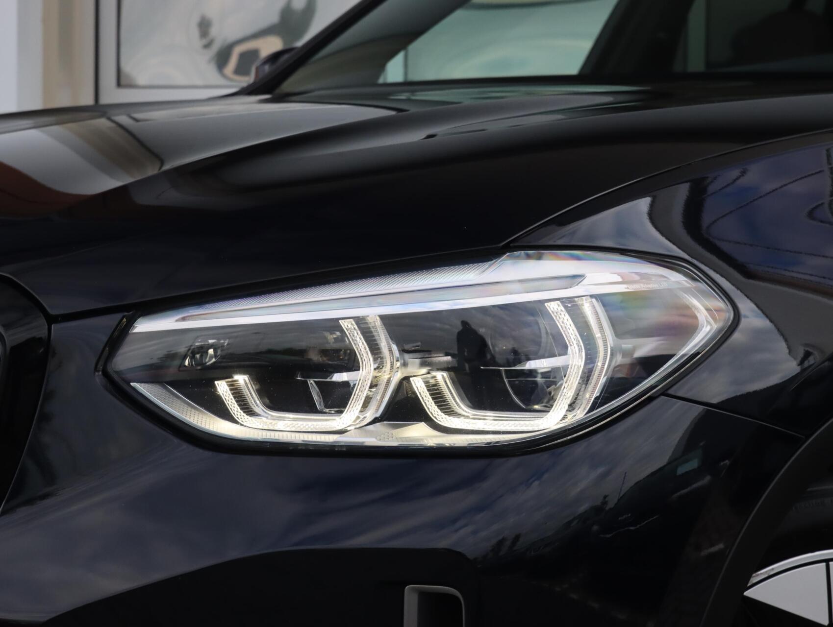 Foto van BMW Ix3