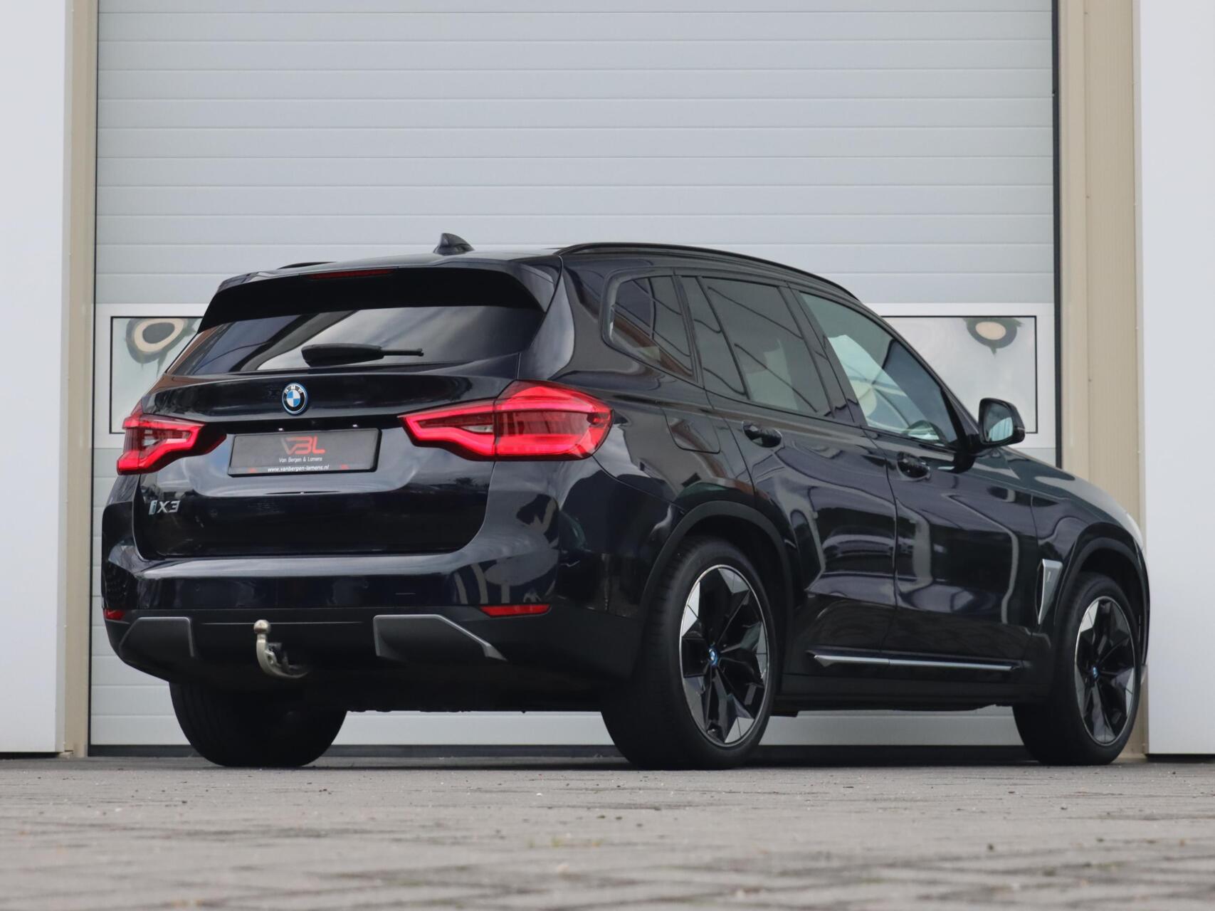Foto van BMW Ix3