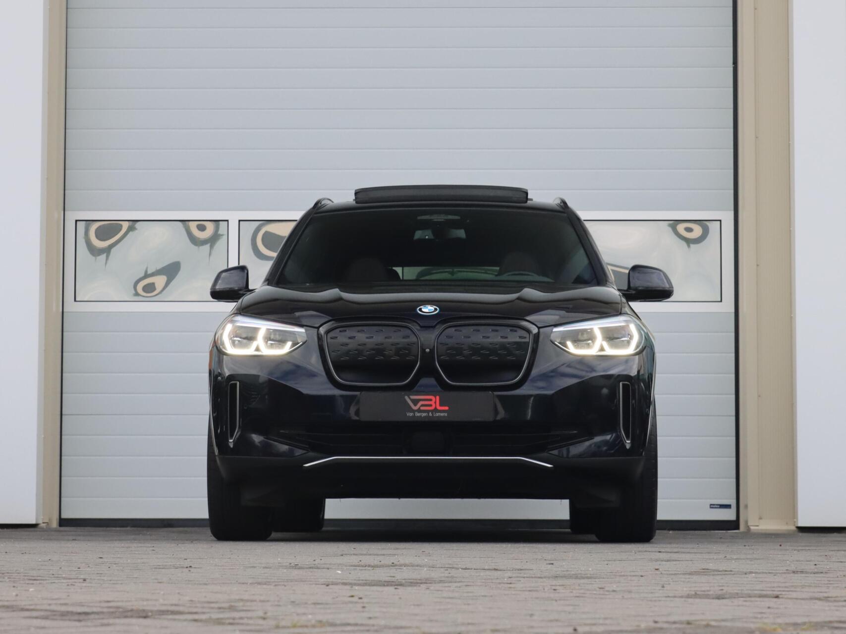 Foto van BMW Ix3