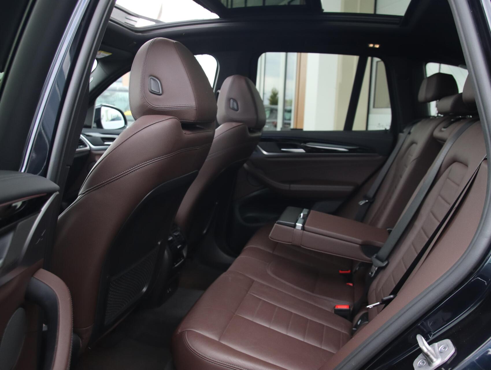Foto van BMW Ix3