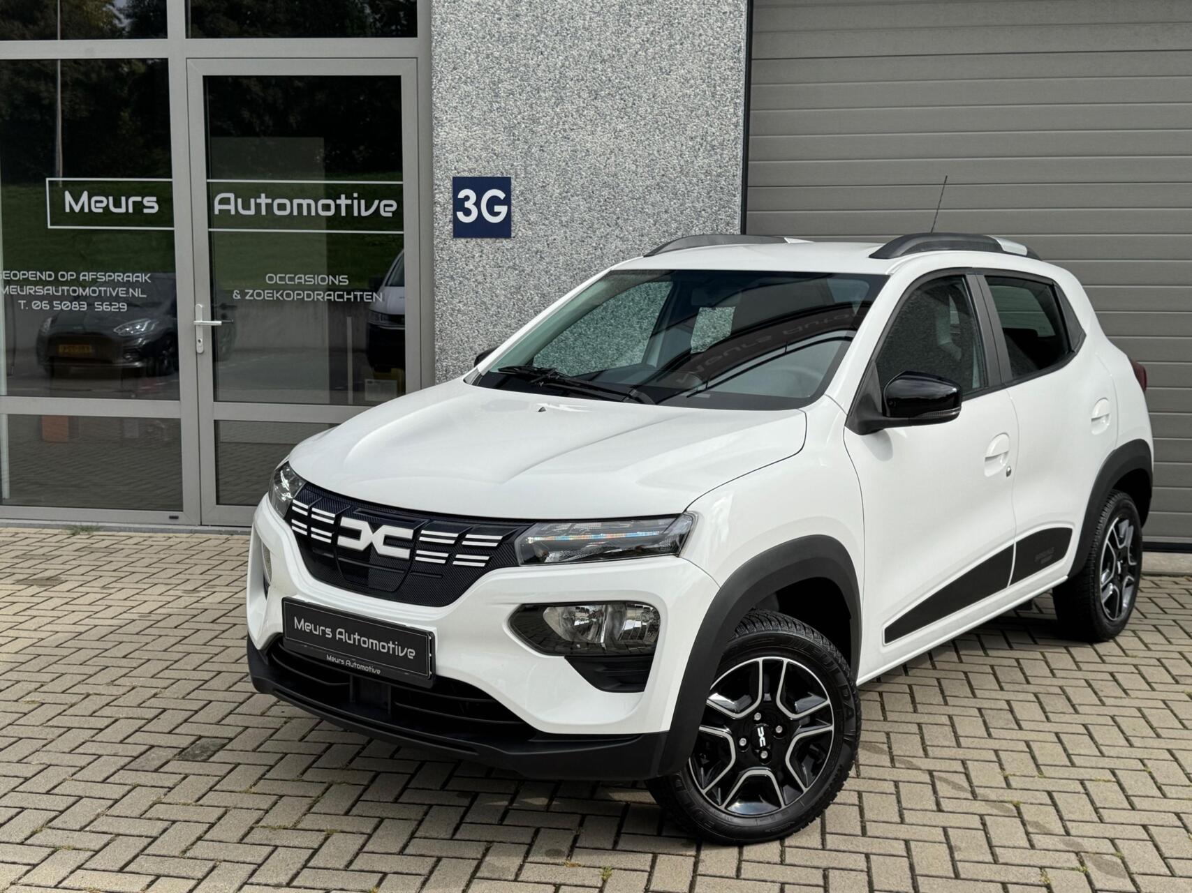 Dacia Spring Comfort Plus 27 kWh CCS/Navi/Camera/CarPlay/ 2022 - voorkant