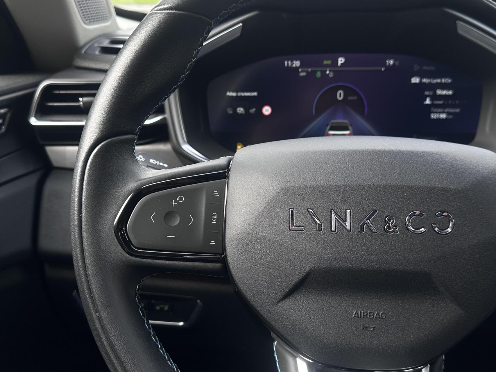 Foto van LYNK & Co 01