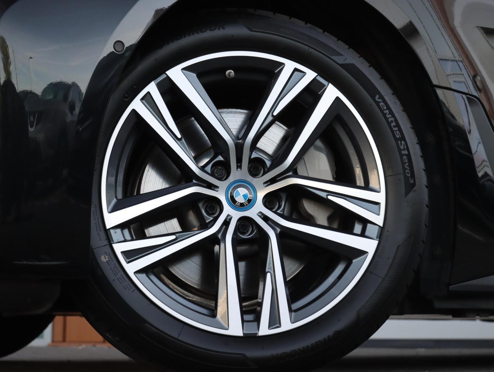 Foto van BMW I4