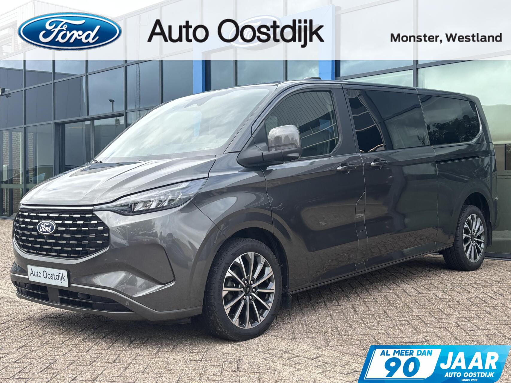 Ford Tourneo Custom 340 2.5 PHEV L2H1 Titanium X 233PK VOL leder 8 zitplaatsen verschuif/uitneembare stoelen Adaptieve Cruise Climate 2de rij All Seasons 19" velgen *Compleet* 2025 - voorkant