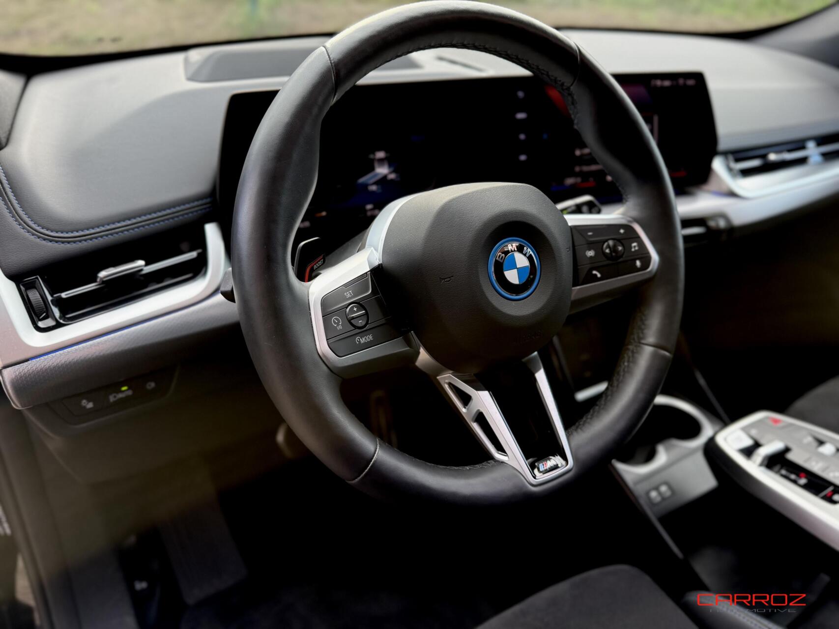Foto van BMW Ix1