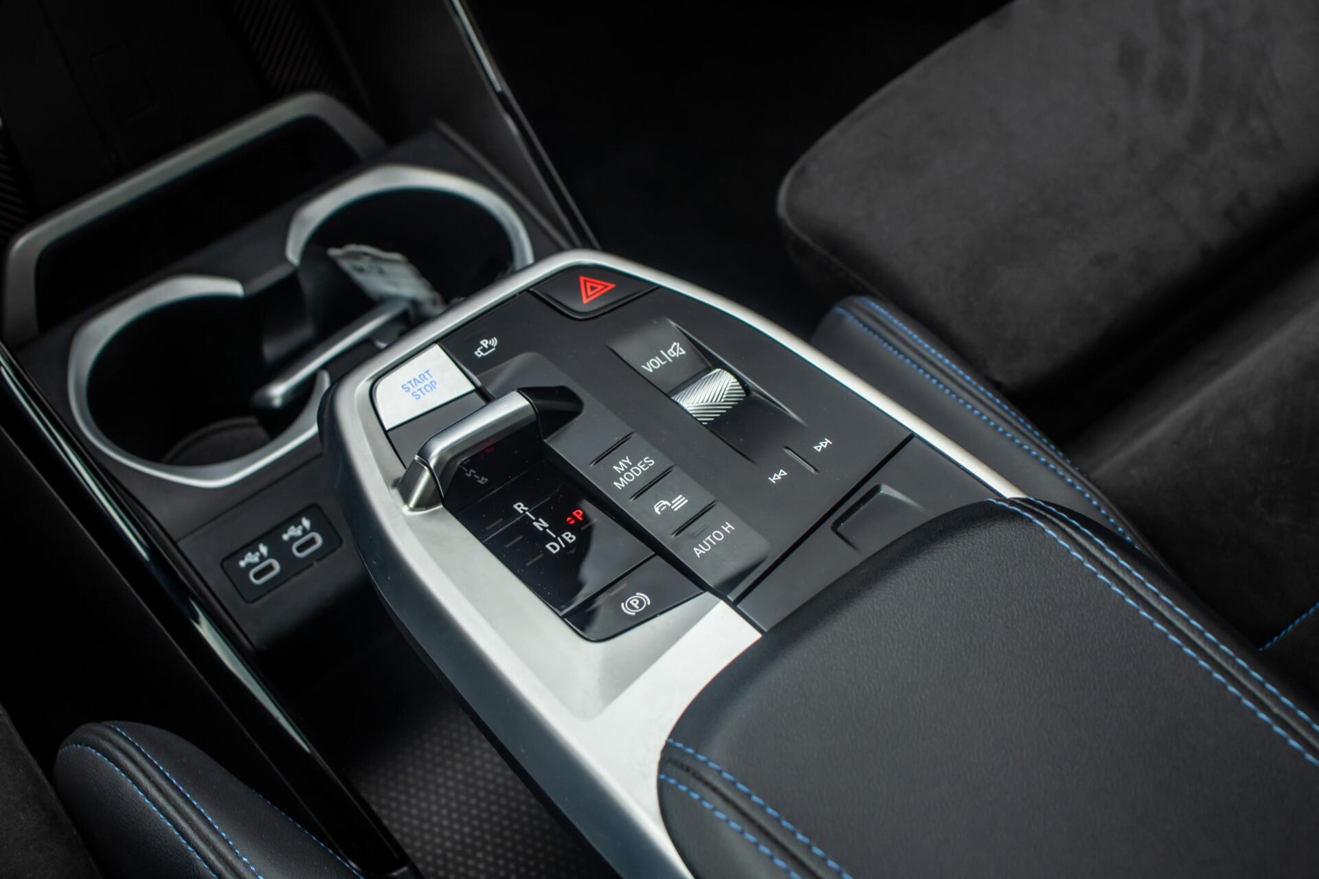 Foto van BMW Ix1