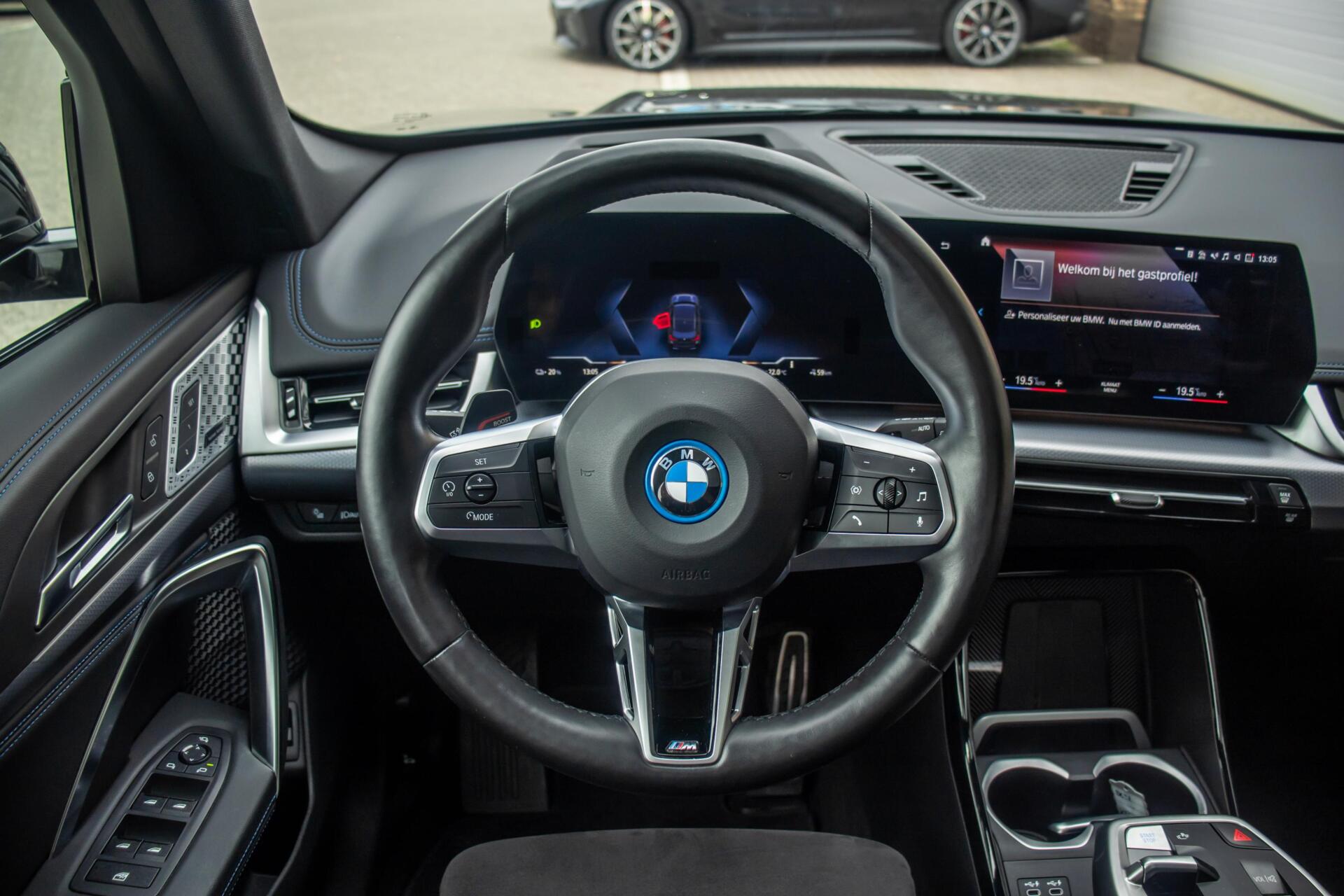 Foto van BMW Ix1