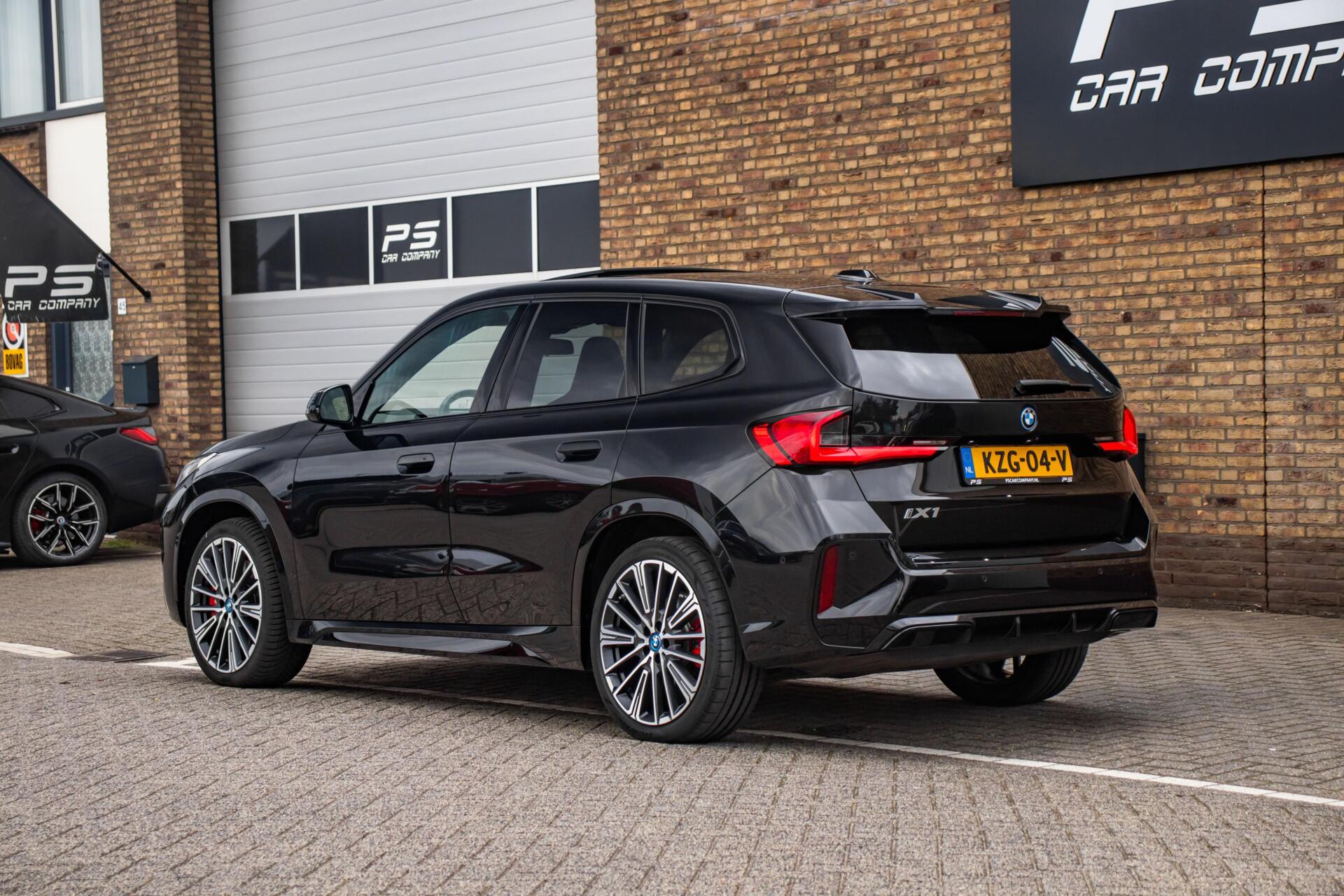 Foto van BMW Ix1