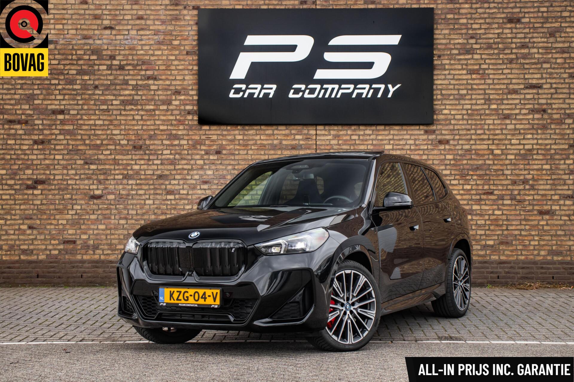 BMW Ix1 xDrive30 67 kWh M-Sport Pro, BTW, SOH 96%, Pano 2023 - voorkant
