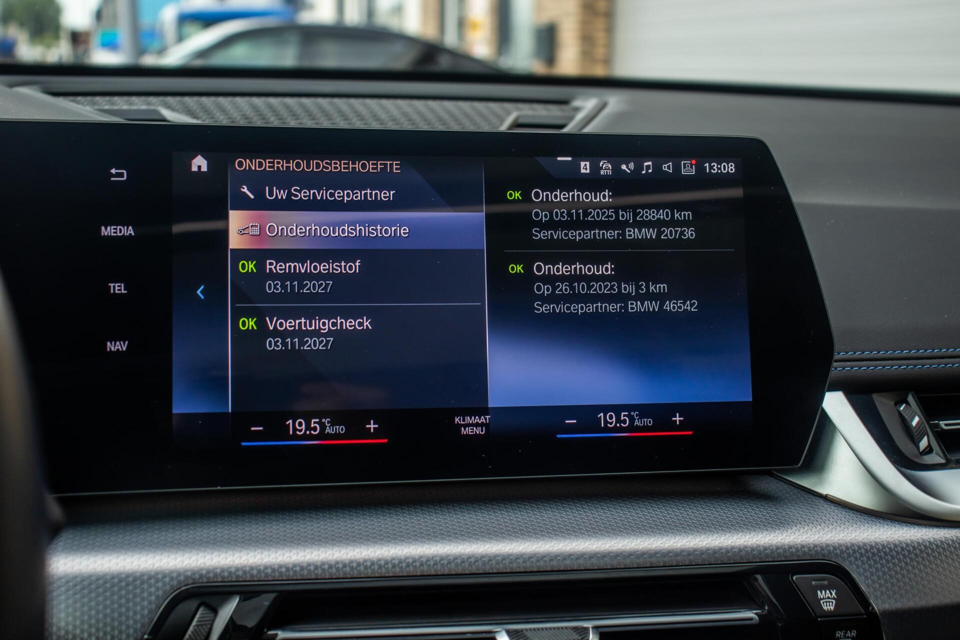 Foto van BMW Ix1
