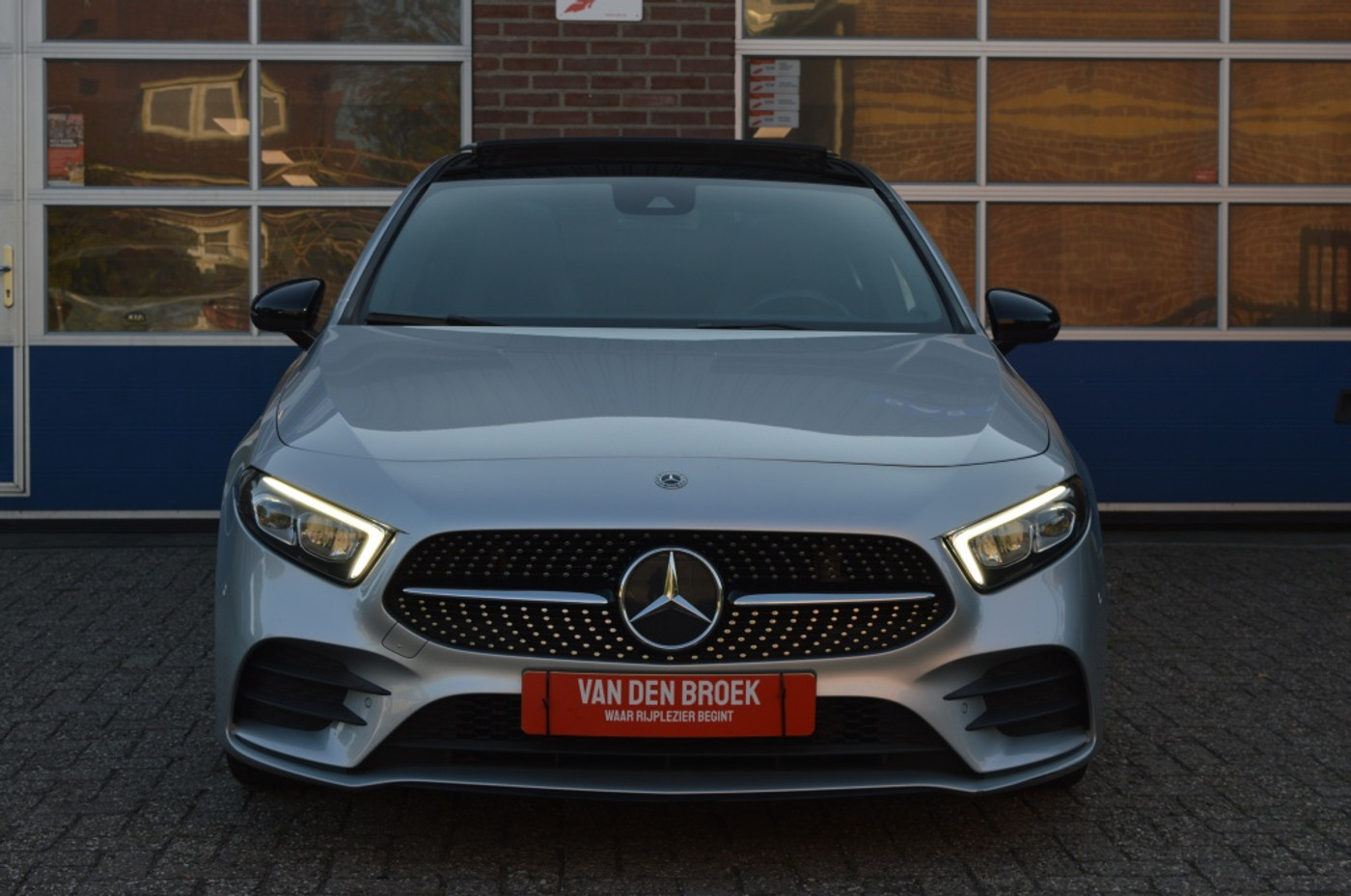 Foto van Mercedes-Benz A 180