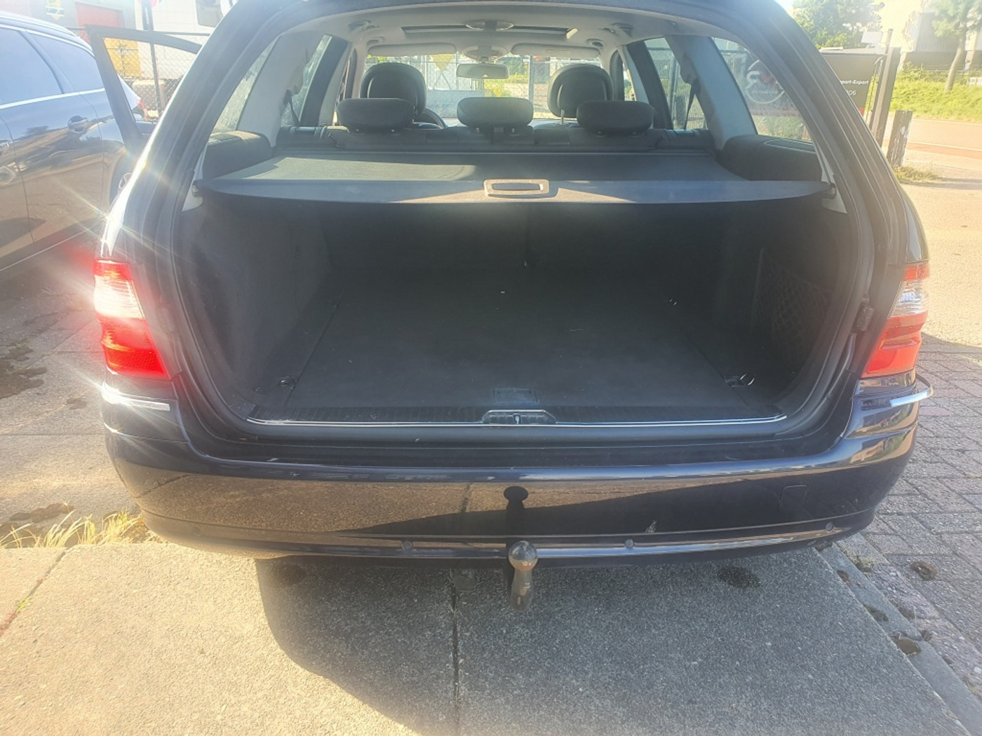 Foto van Mercedes-Benz E 280