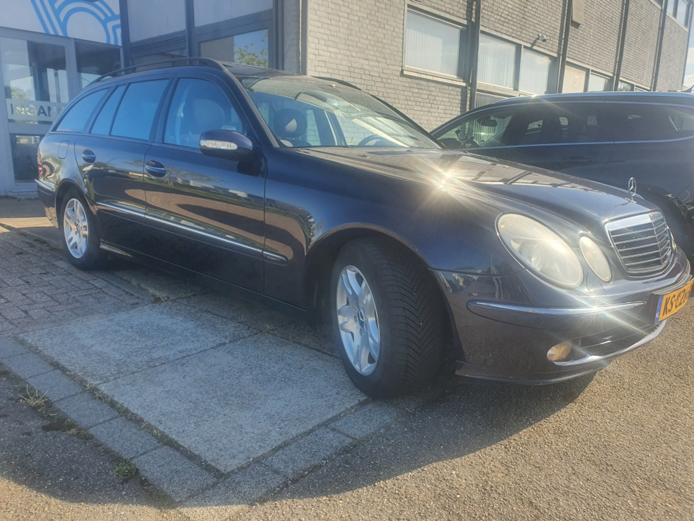 Foto van Mercedes-Benz E 280