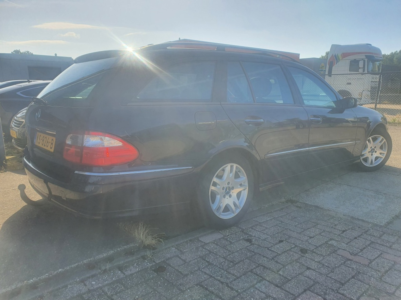Foto van Mercedes-Benz E 280