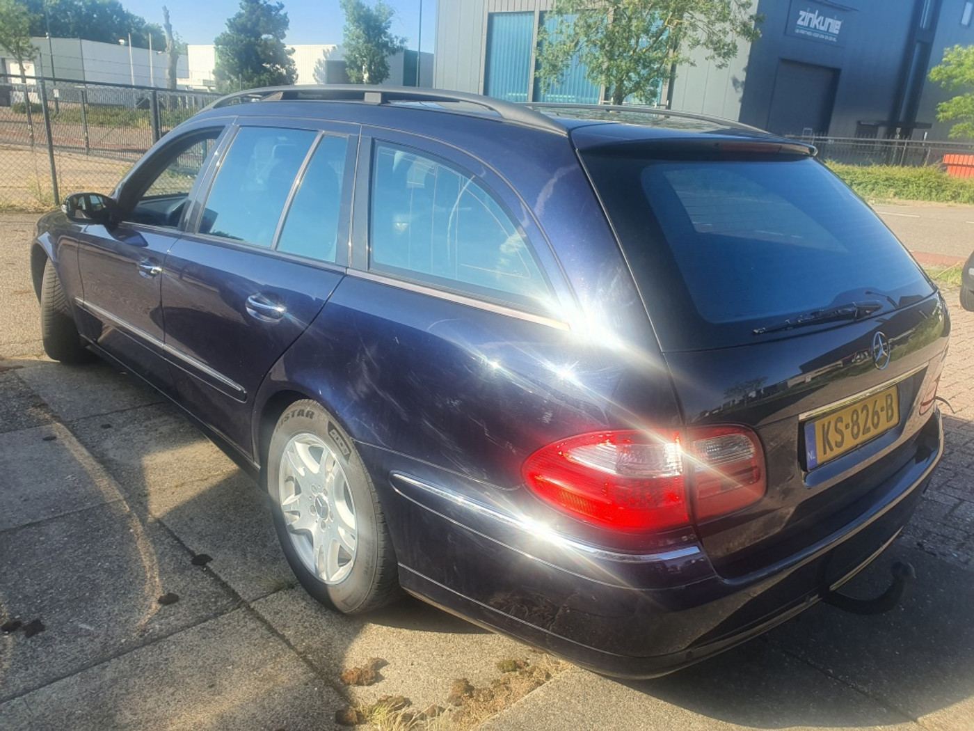 Foto van Mercedes-Benz E 280