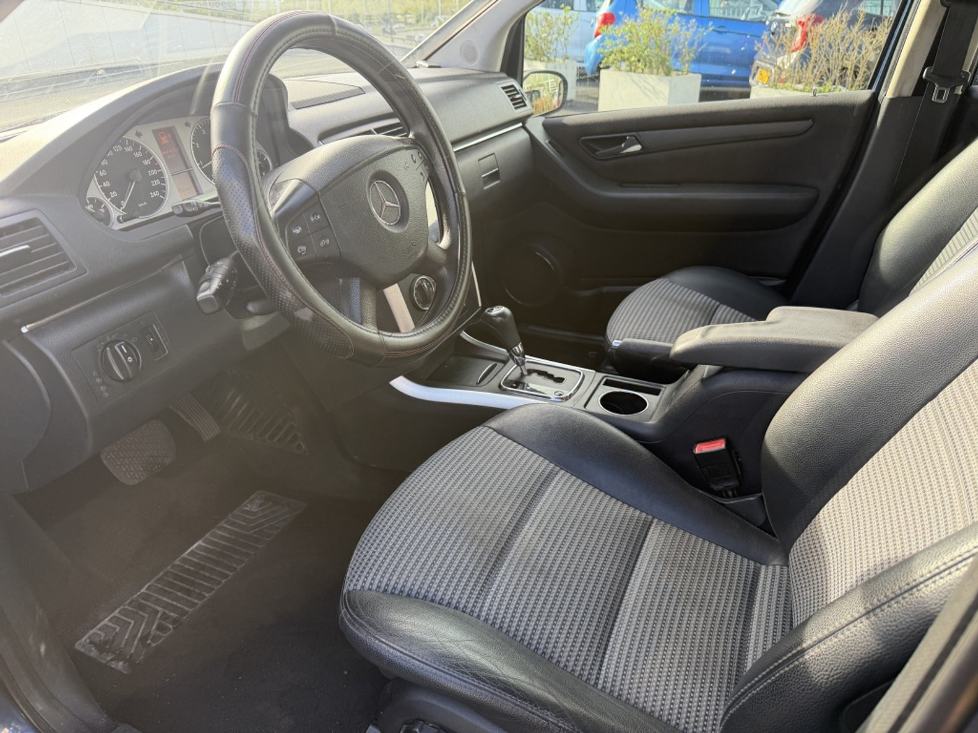 Foto van Mercedes-Benz B 200