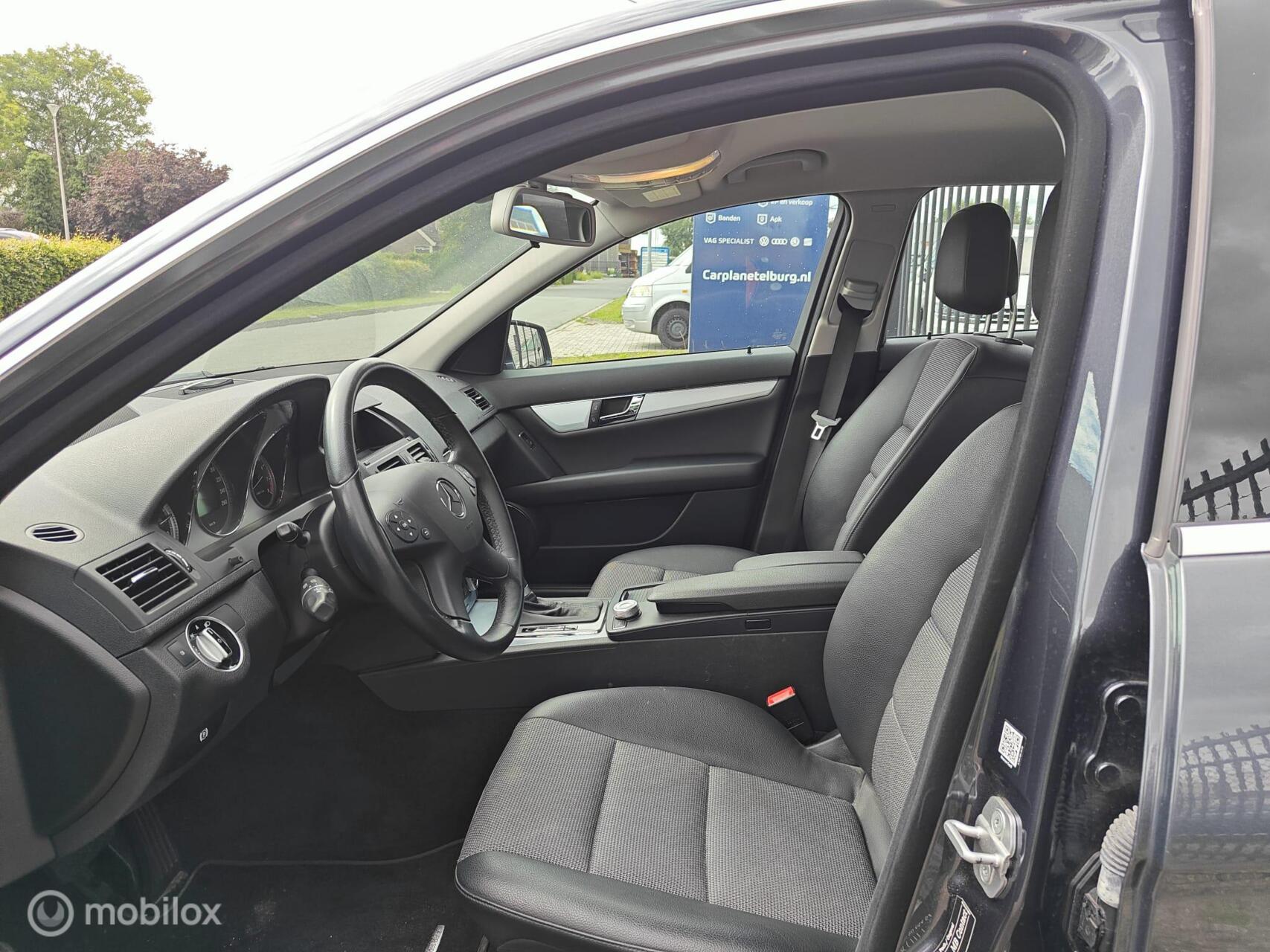 Foto van Mercedes-Benz C 180 Cgi