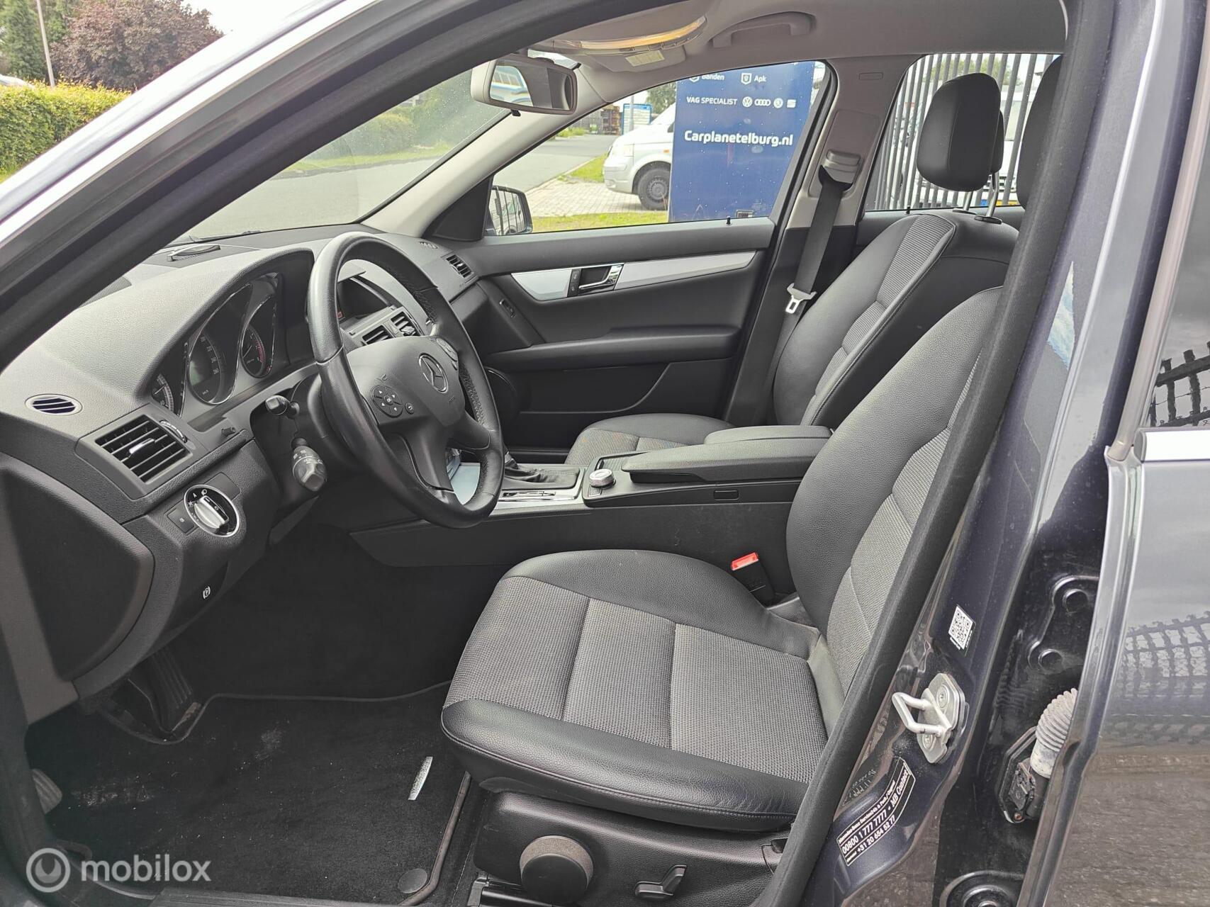 Foto van Mercedes-Benz C 180 Cgi