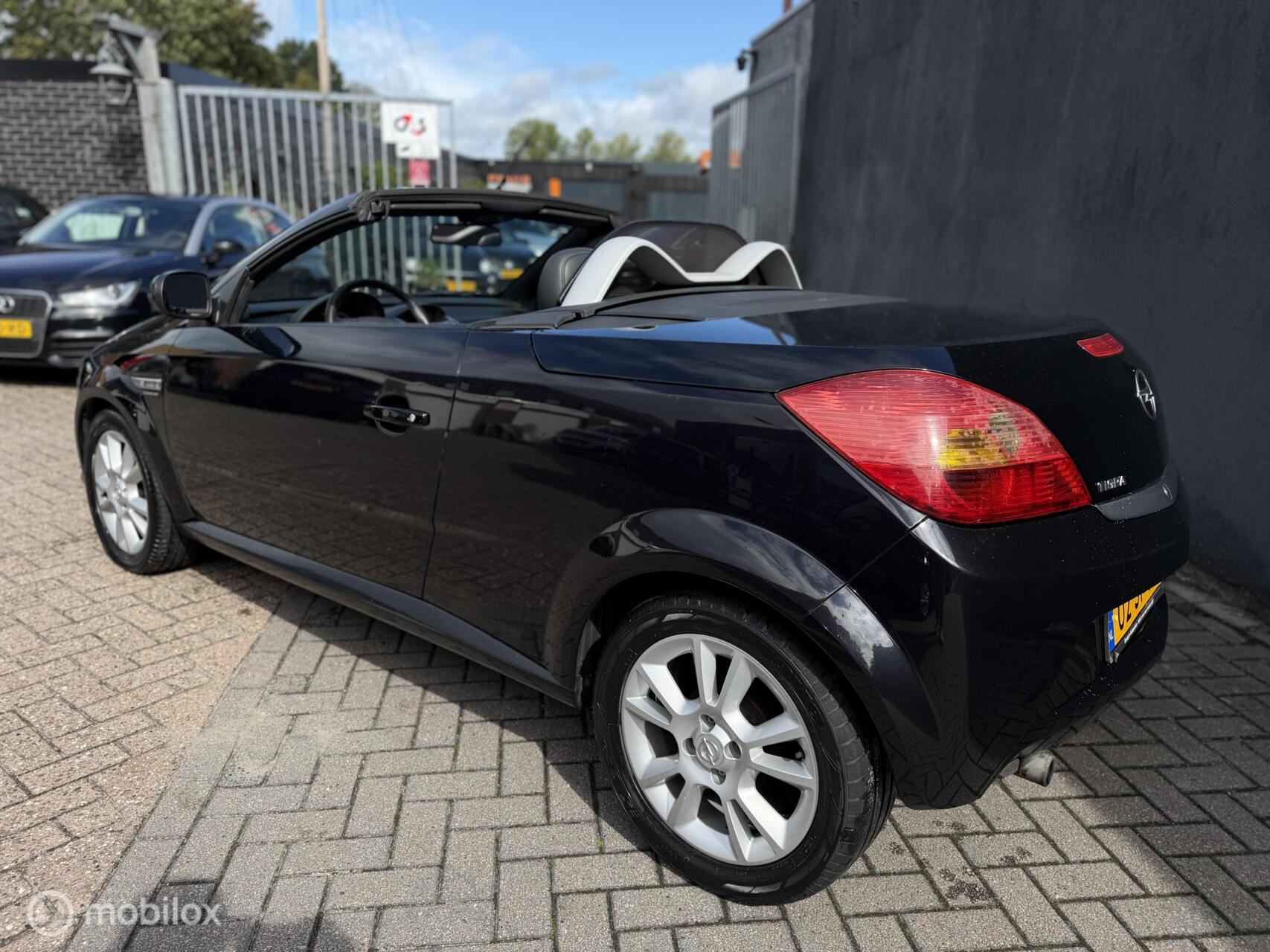 Foto van Opel Tigra