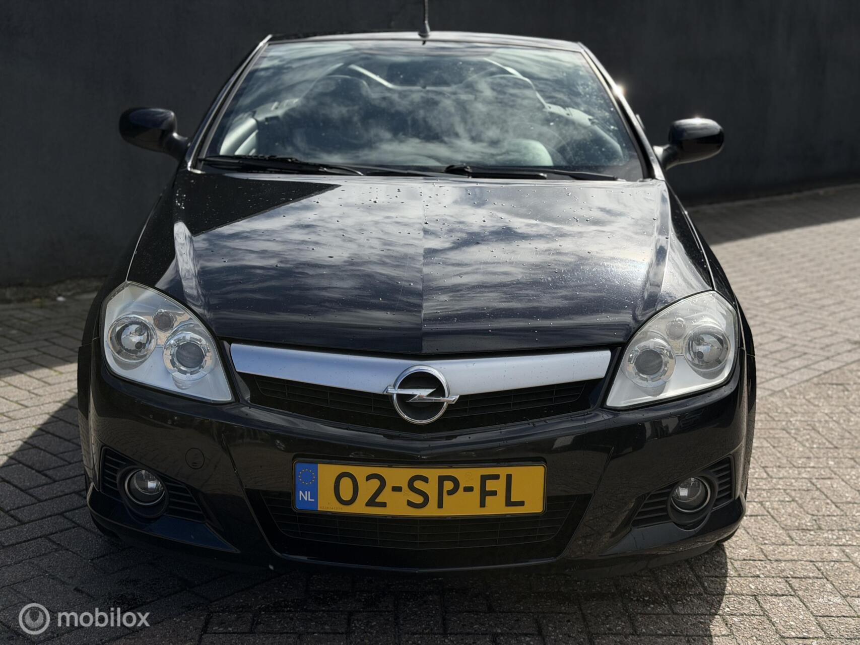 Foto van Opel Tigra