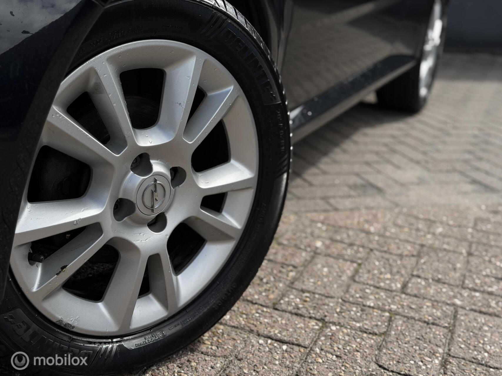 Foto van Opel Tigra