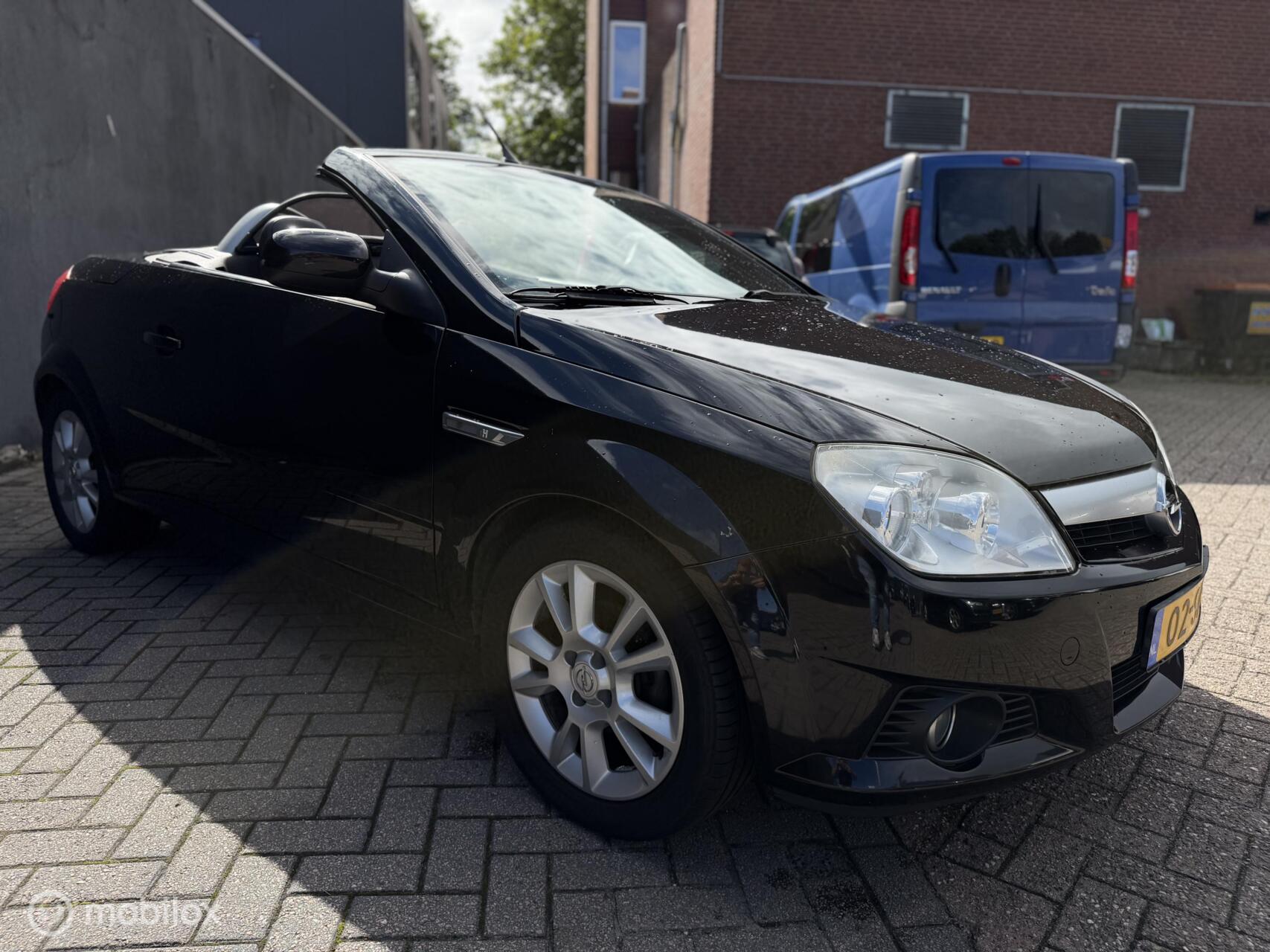 Foto van Opel Tigra