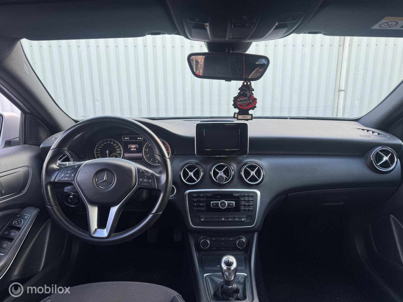 Foto van Mercedes-Benz A 180