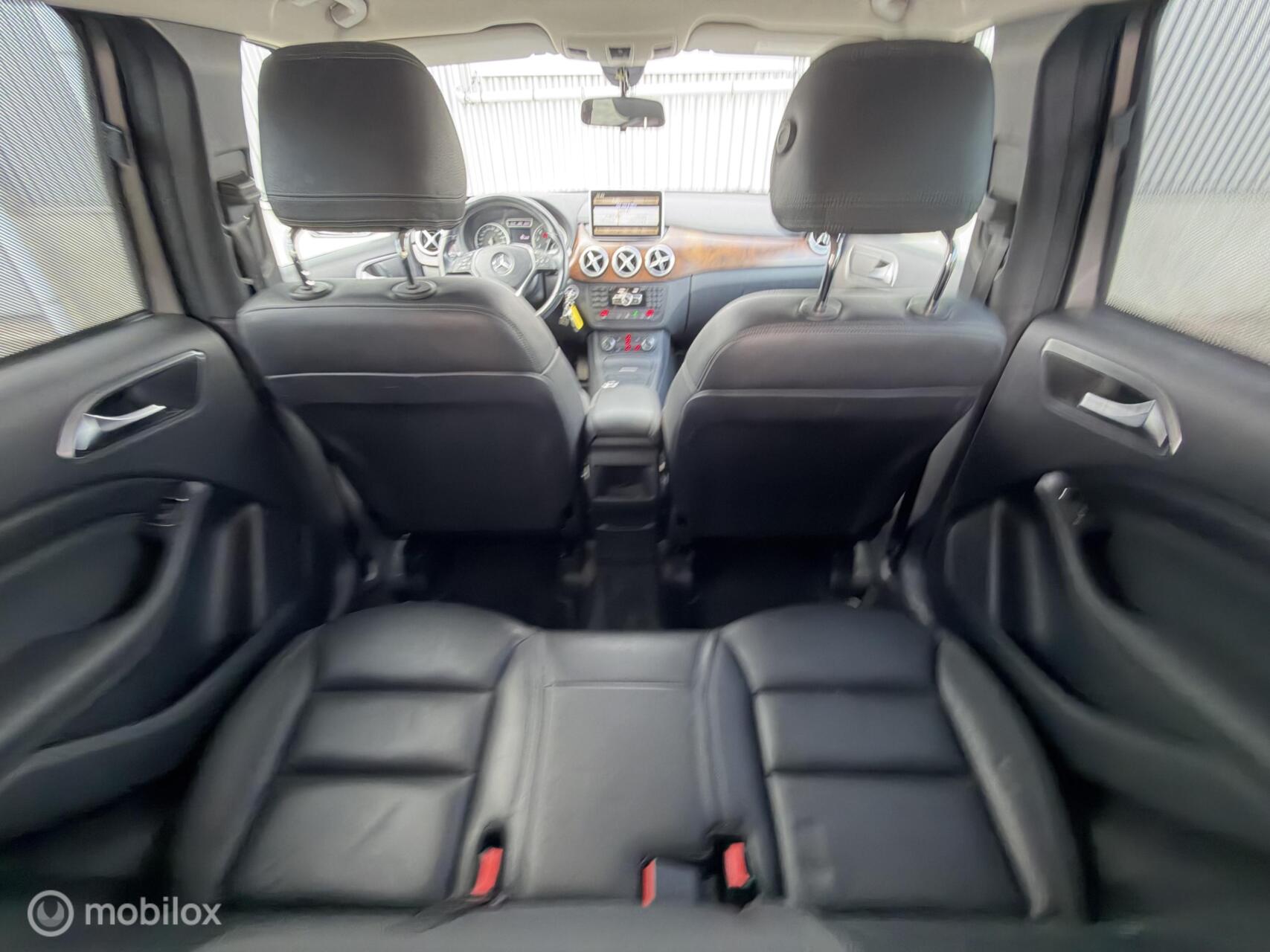 Foto van Mercedes-Benz B 200