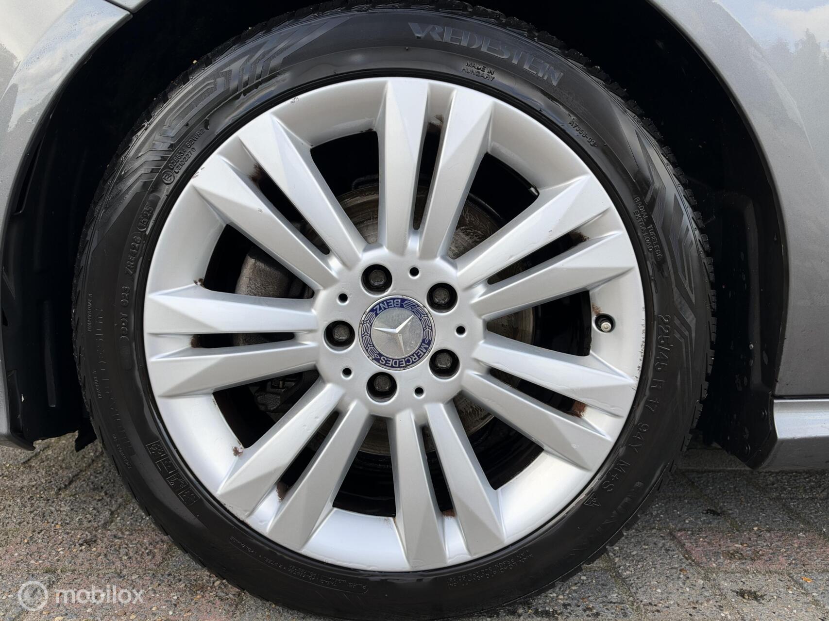 Foto van Mercedes-Benz B 200