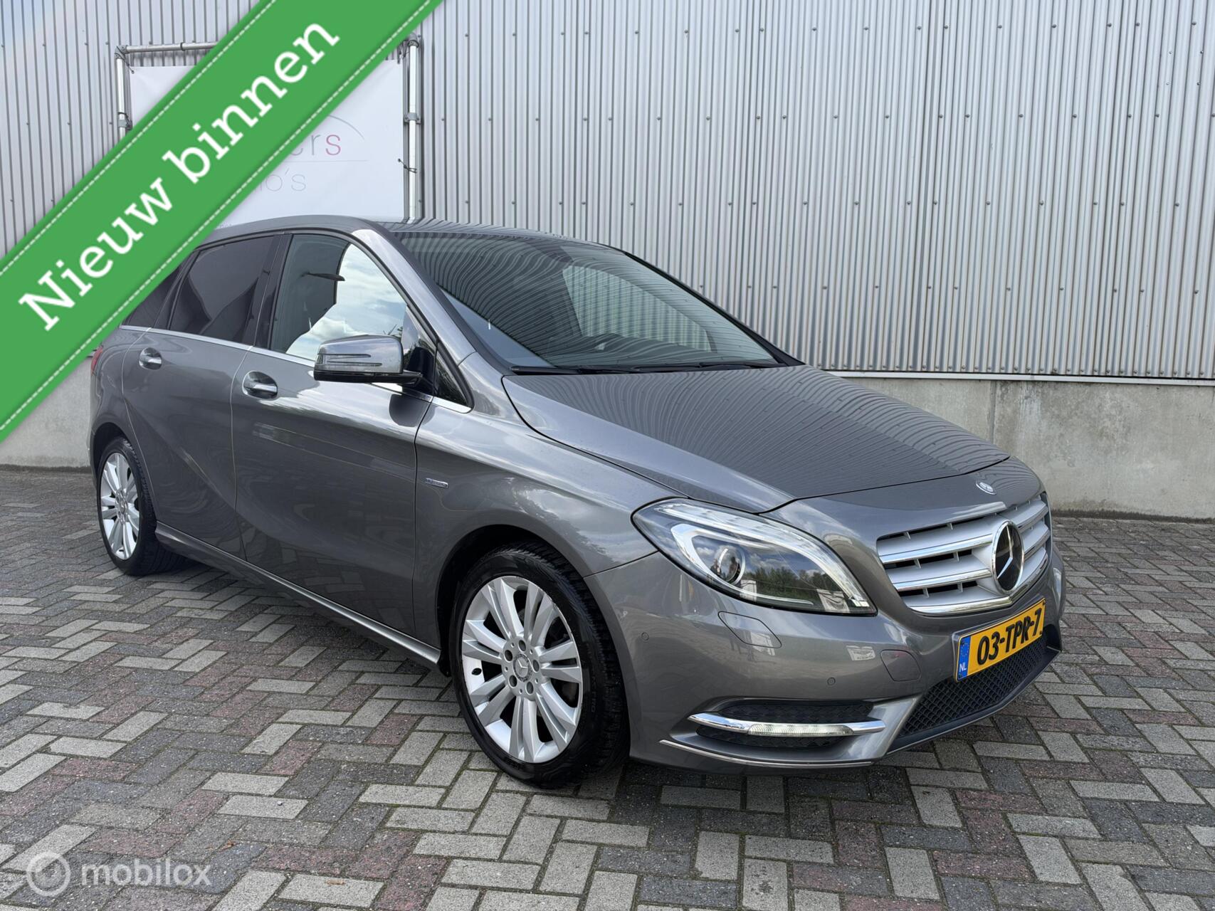 Foto van Mercedes-Benz B 200
