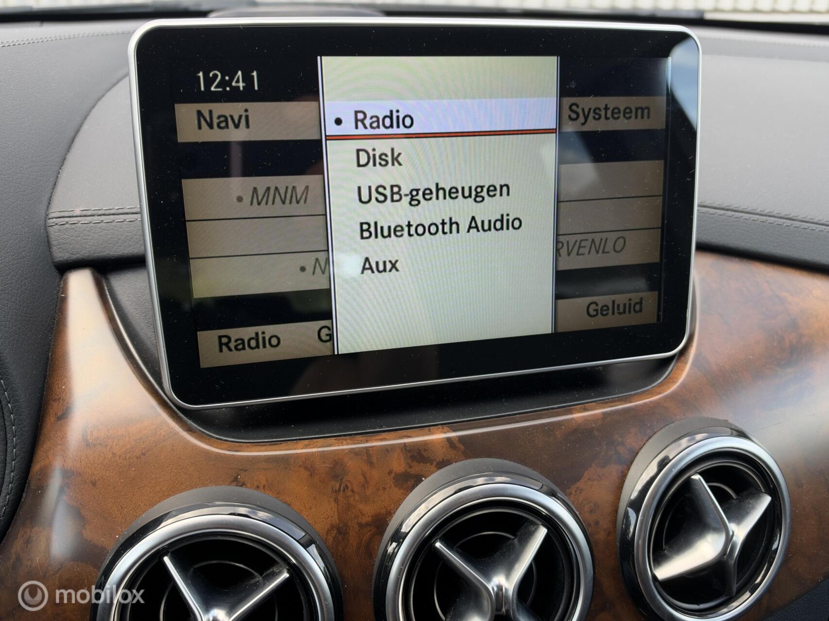 Foto van Mercedes-Benz B 200