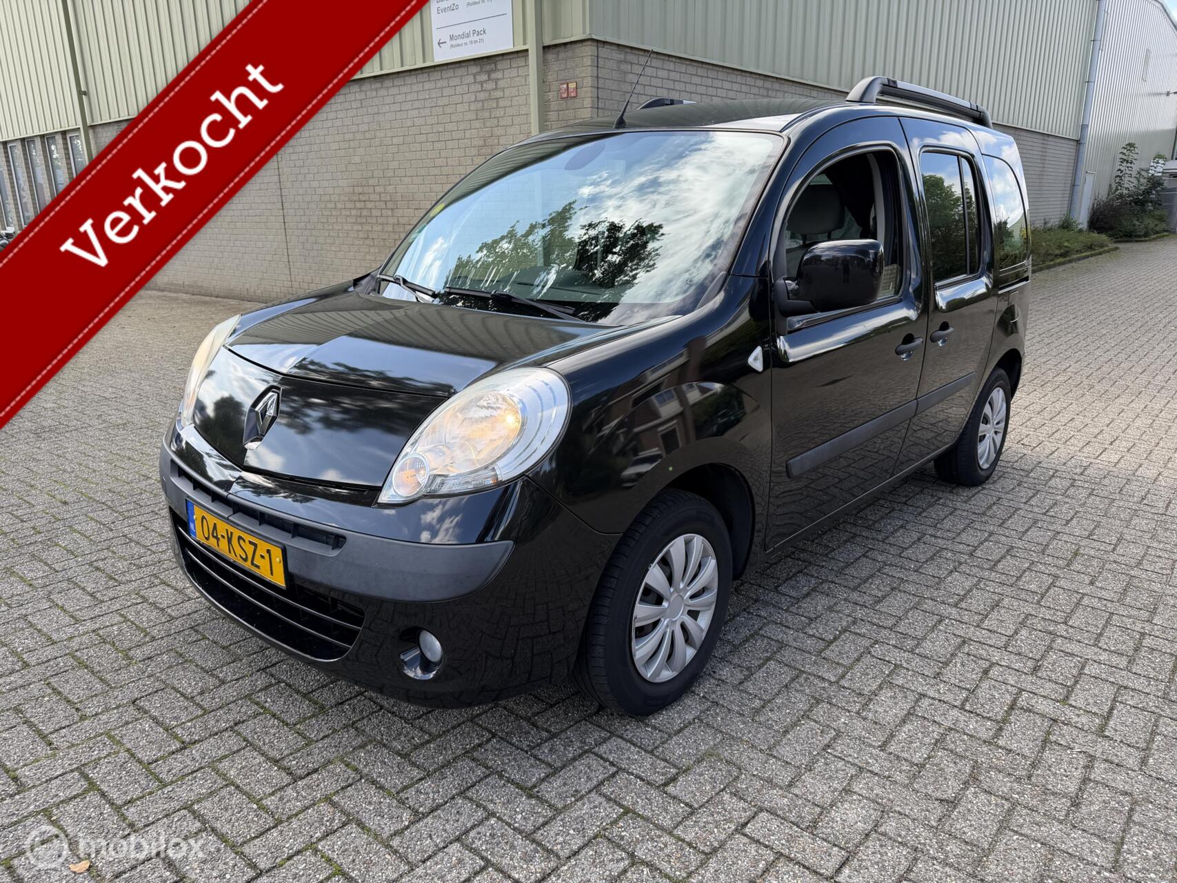 Renault Kangoo 1.6-16V Expression 2010 - voorkant